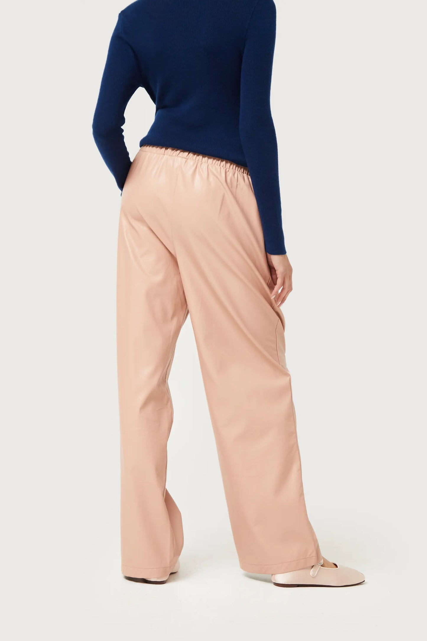 Pantalón de piel sintética beige