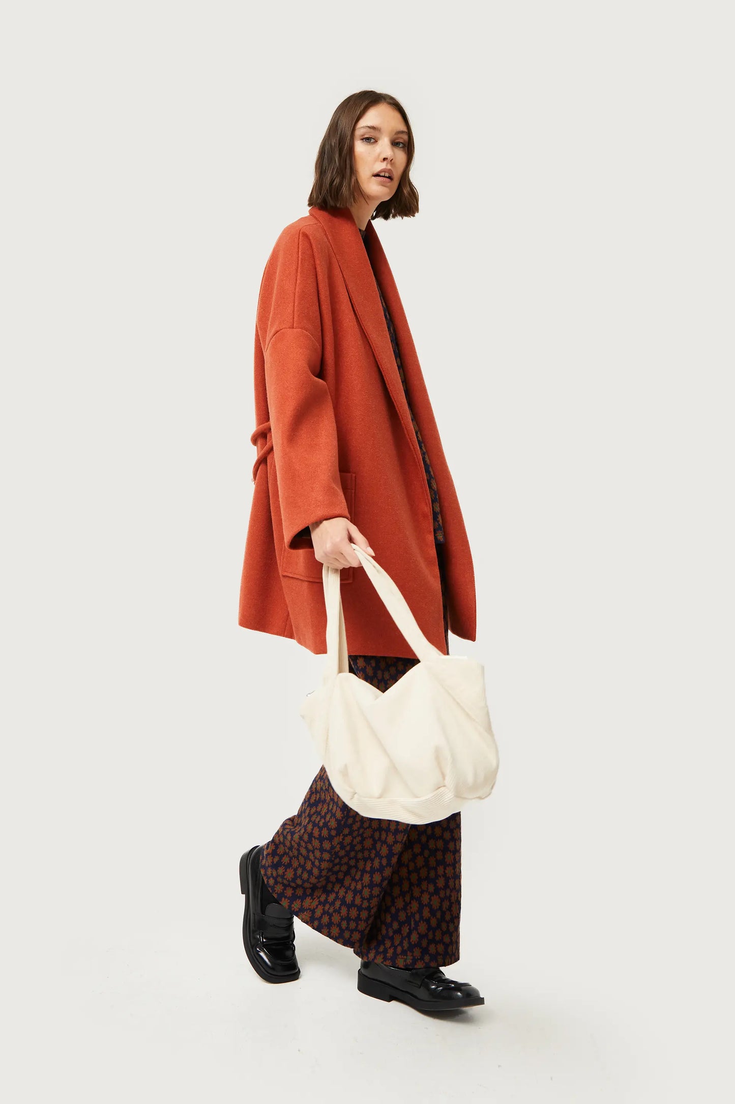 Bolso hombro de pana blanco