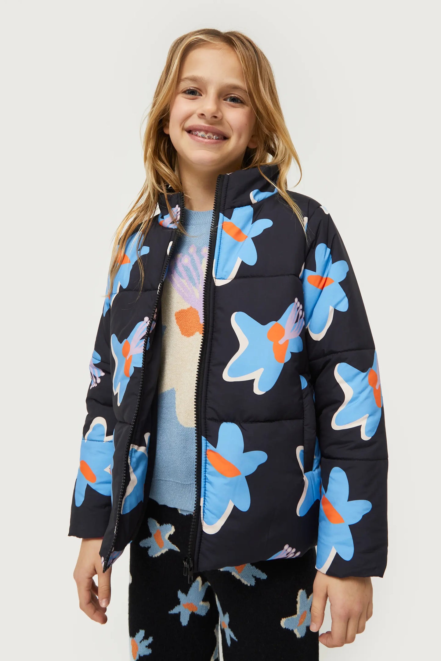 Abrigo de niña acolchado estampado floral Calatea negro