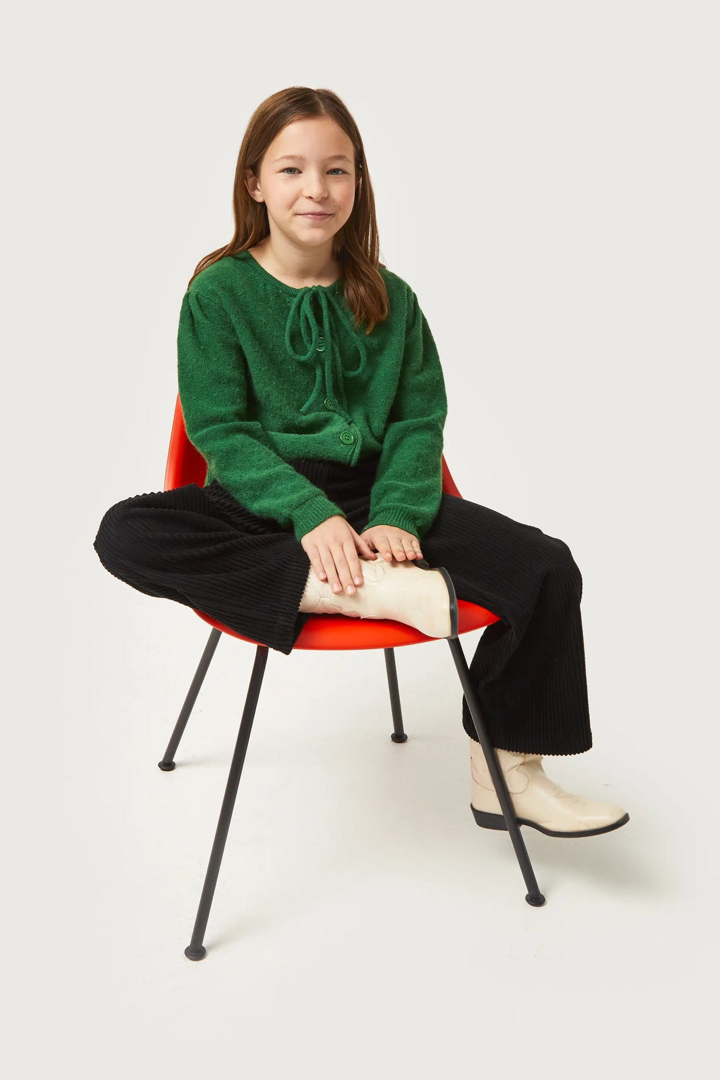 Pantalón de niña de pana negro