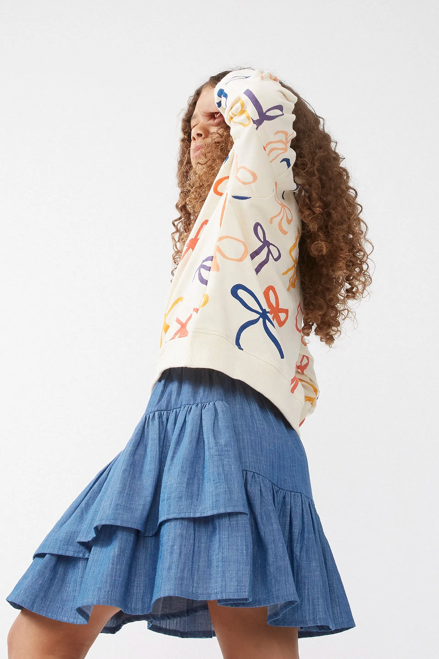 Sudadera unisex estampado de lazos