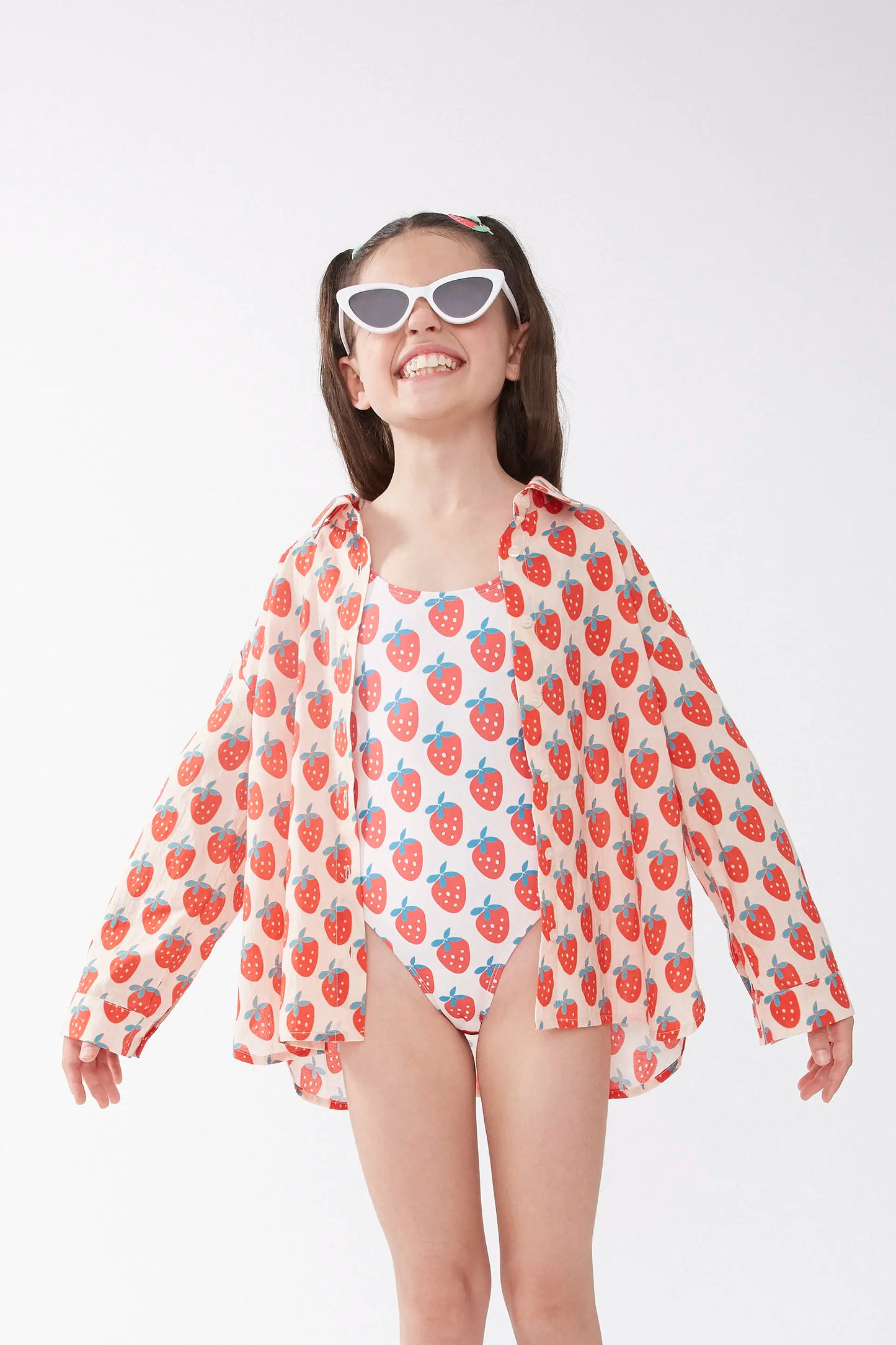 Camisa unisex estampado Strawberry Beach