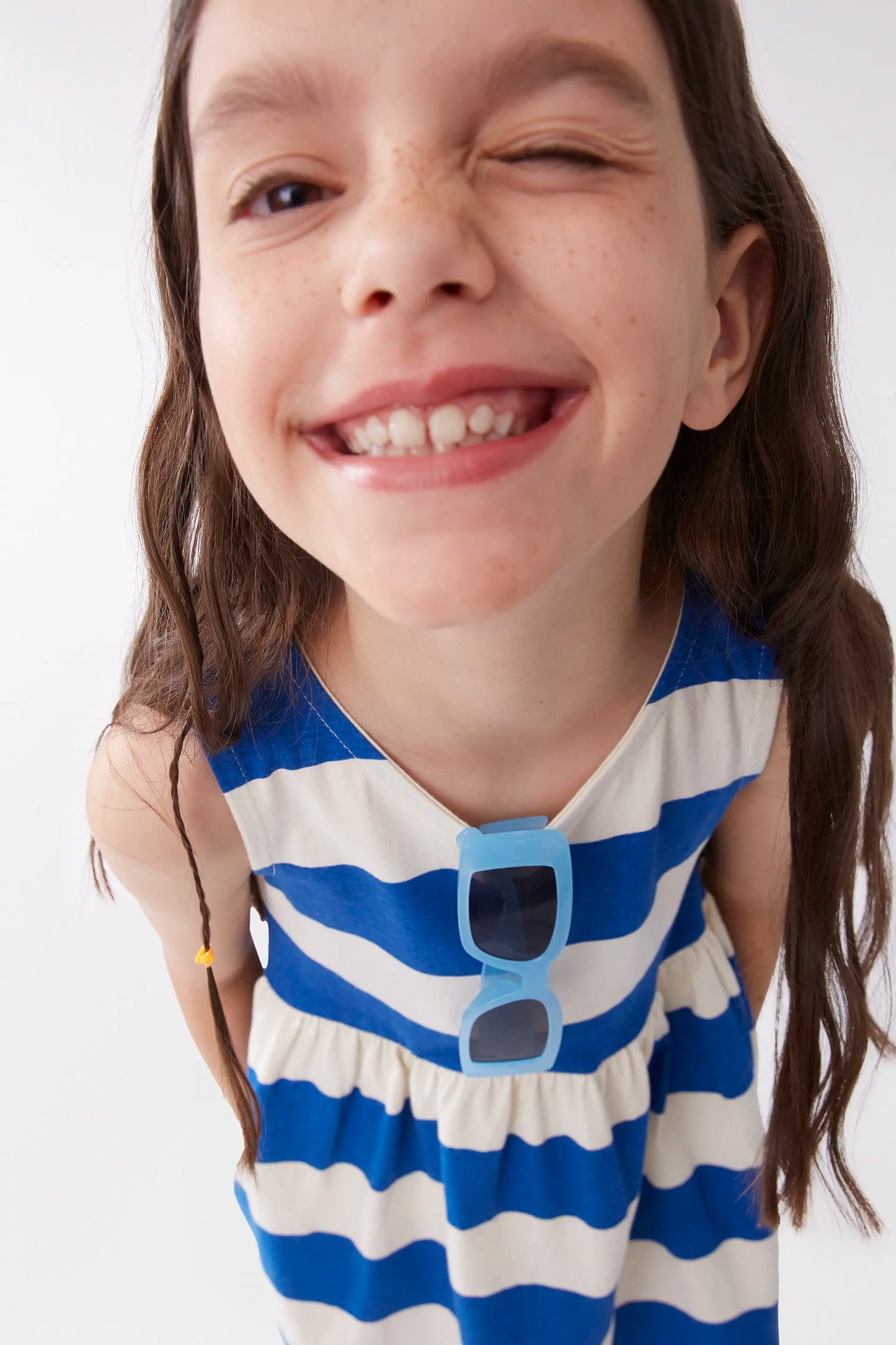 Vestido corto de niña rayas azules