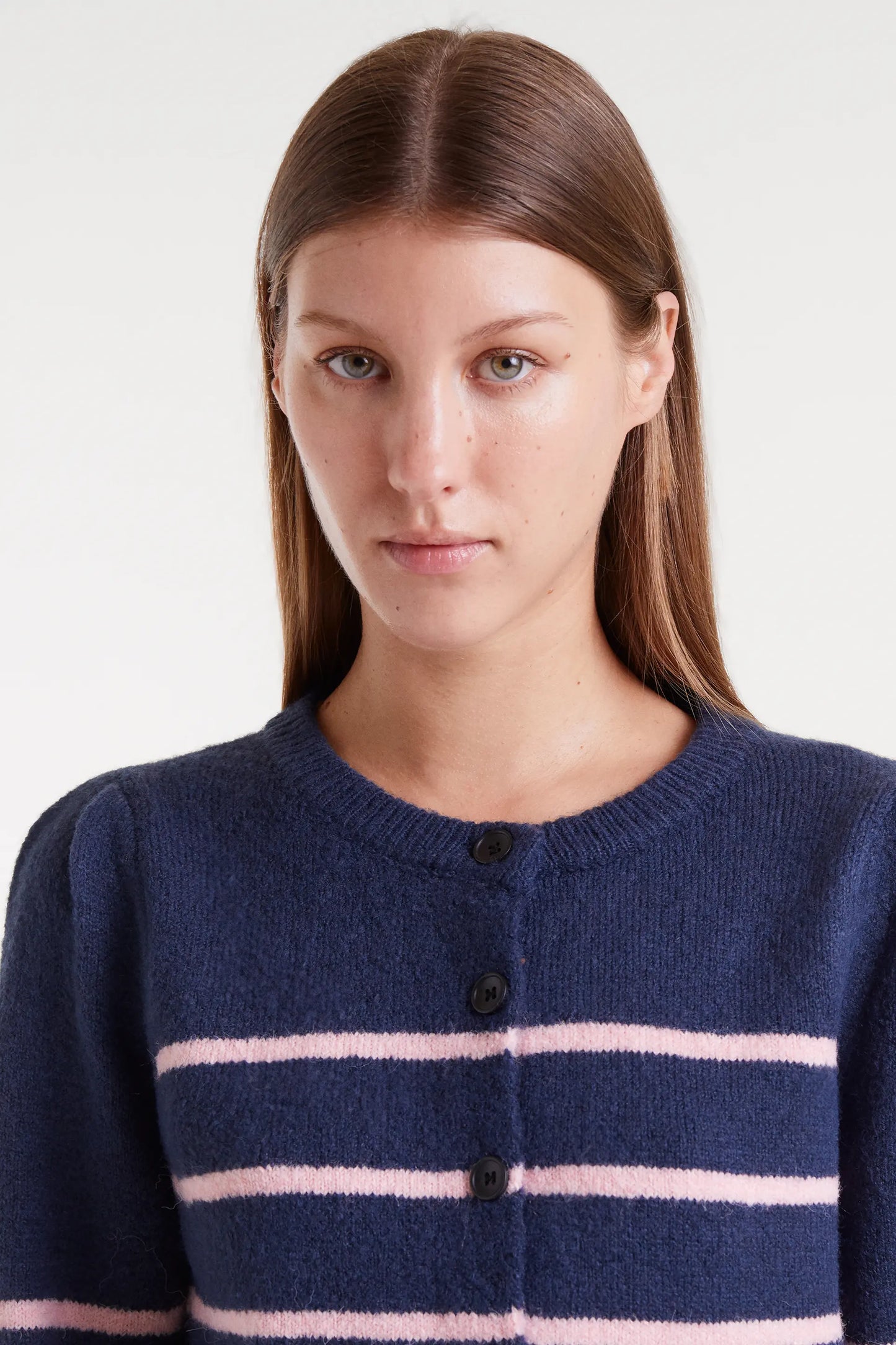 Cardigan lavorato a maglia a righe blu navy e rosa