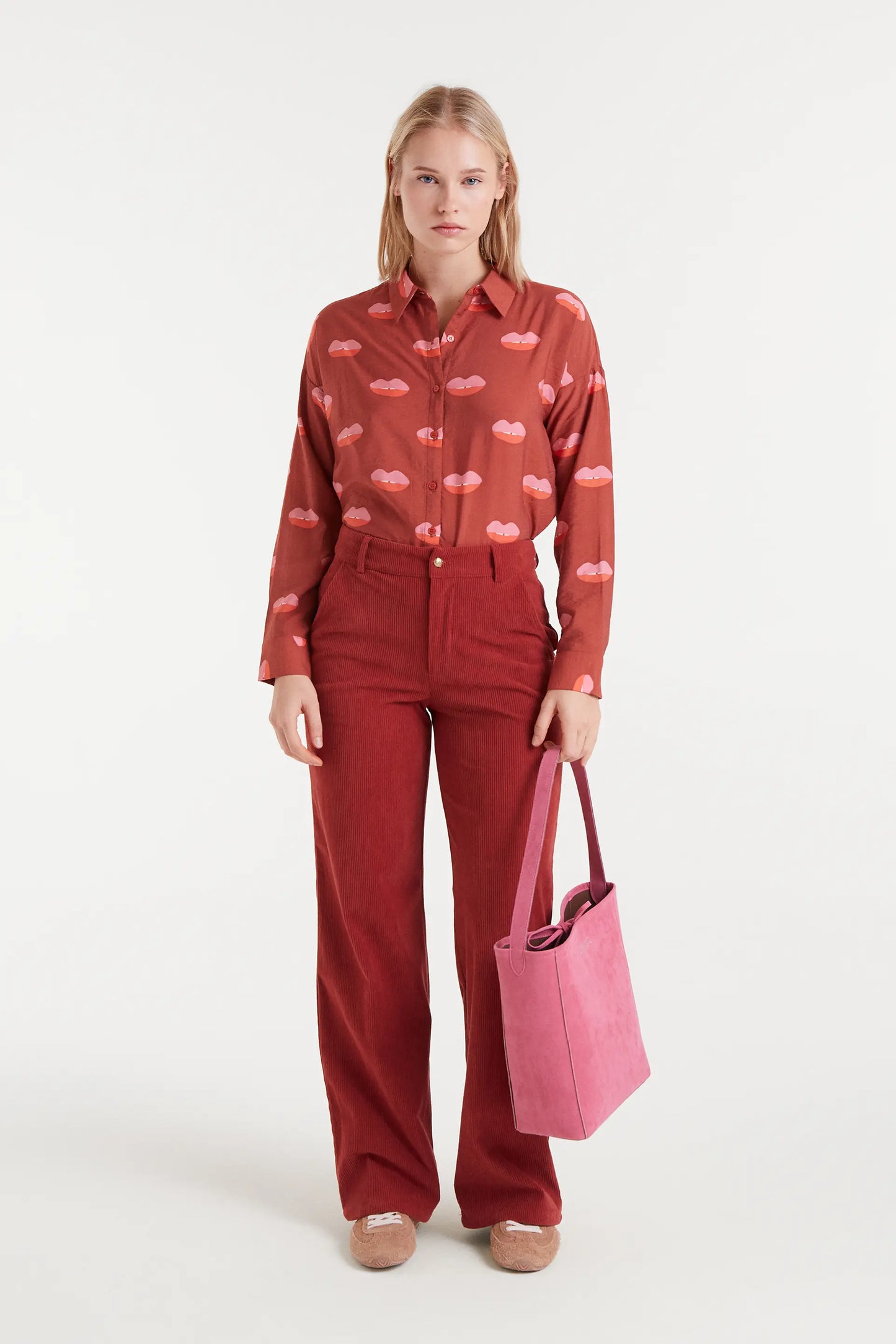 Camisa crepé ligero con estampado lips