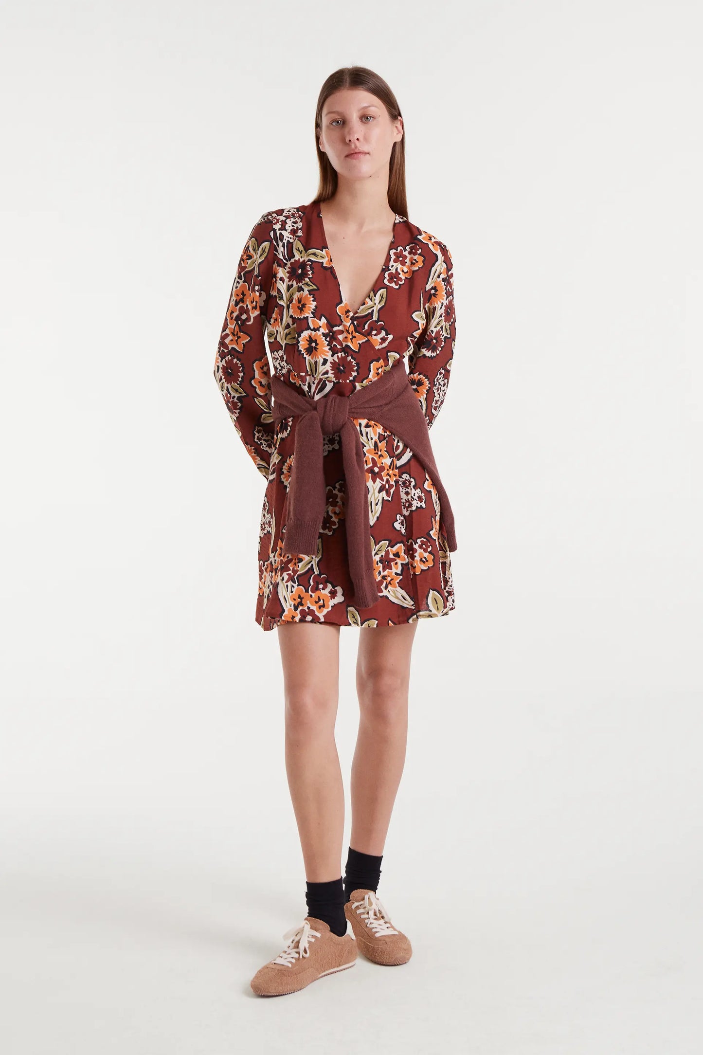 Short lightweight crepe dress with Daisy print
