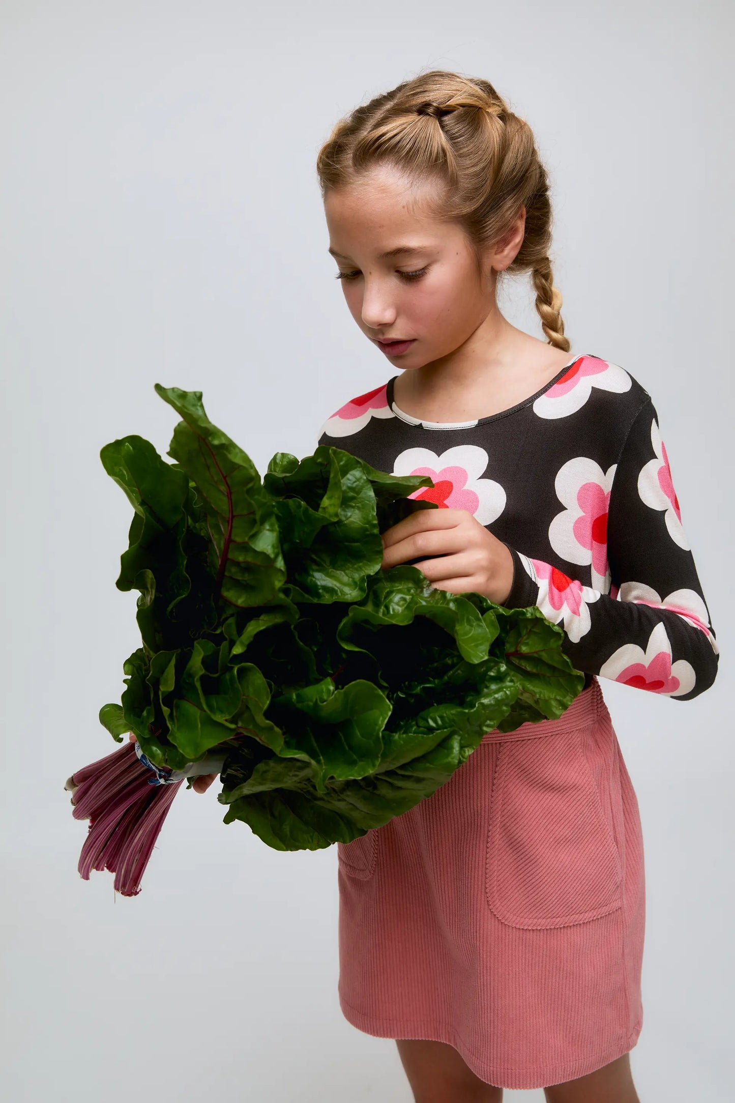 Long-sleeved girl's T-shirt with sweetheart print