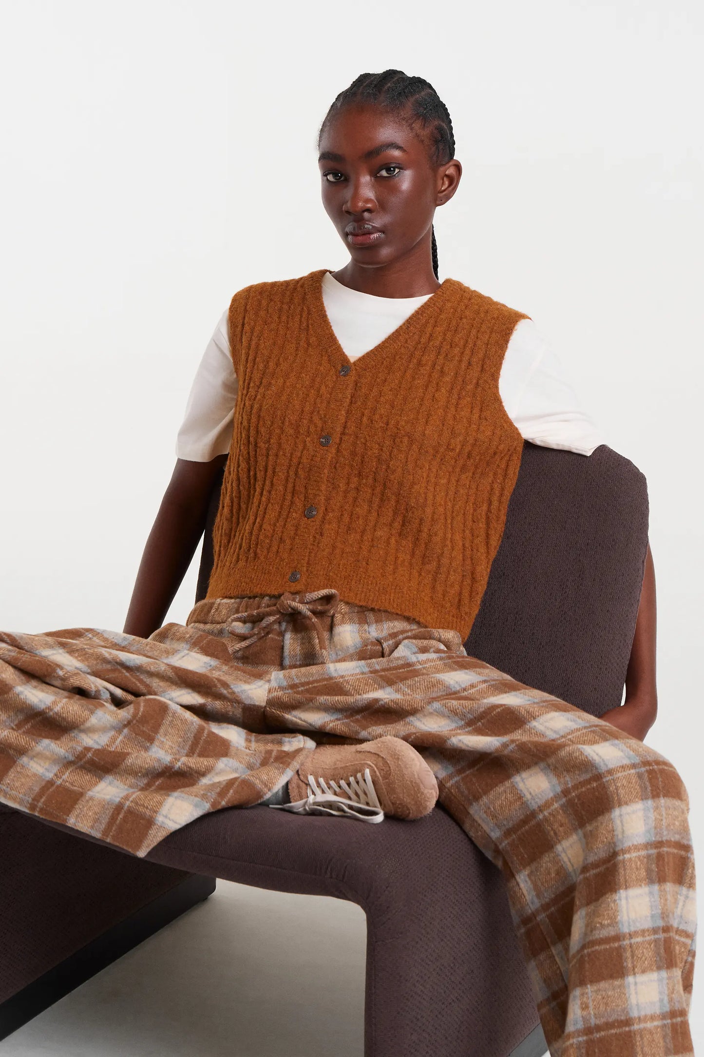 Gilet lavorato a maglia marrone