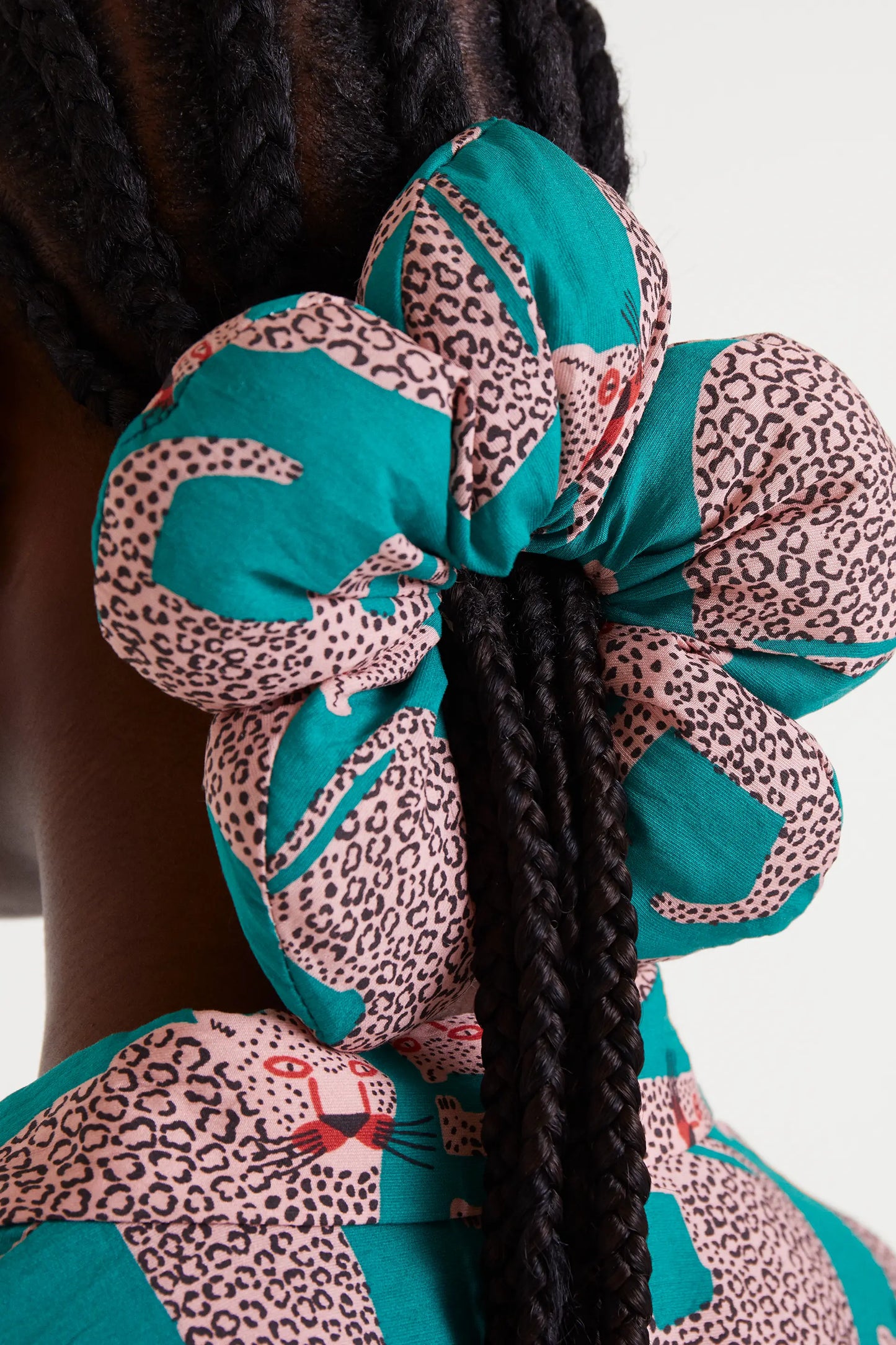 Scrunchie stampato a forma di fiore Onca