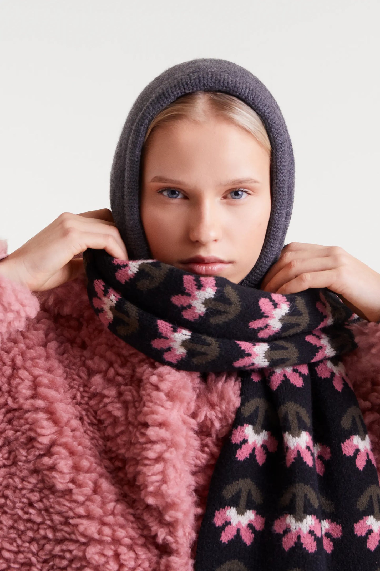 Bufanda de punto jacquard estampado Baboushka Small