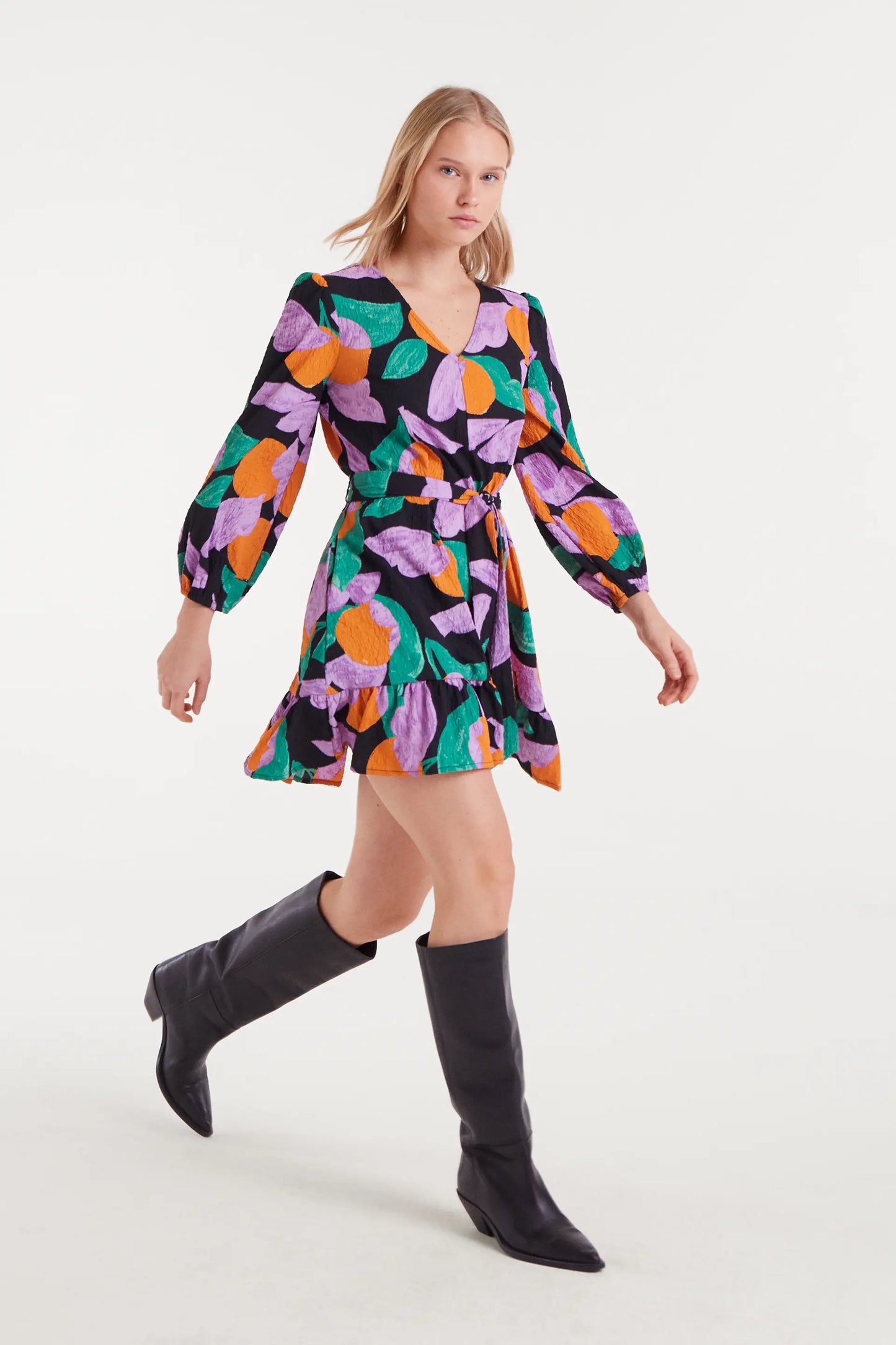 Abito corto con stampa albicocca