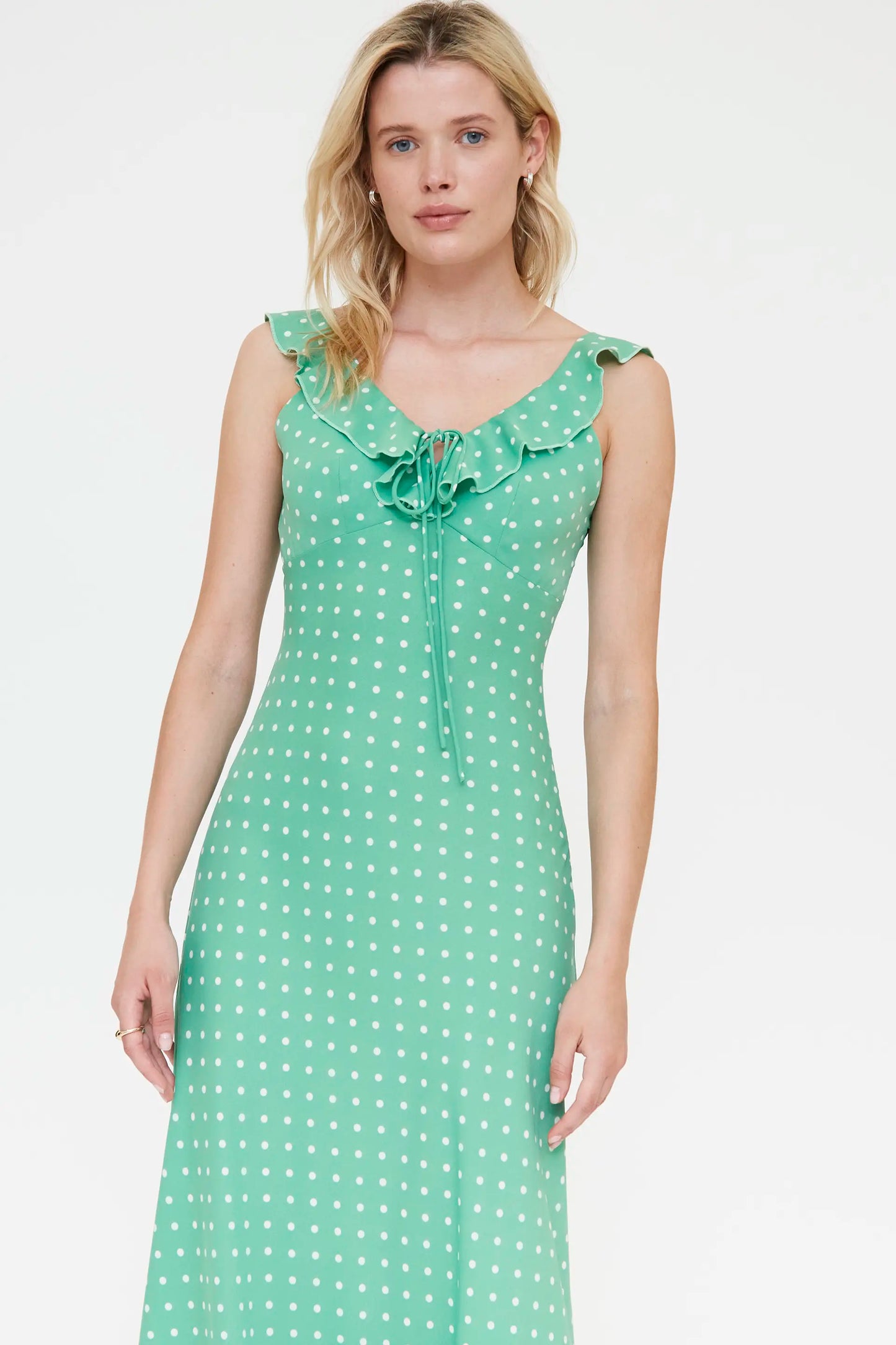 Abito lungo con stampa a mini pois verdi