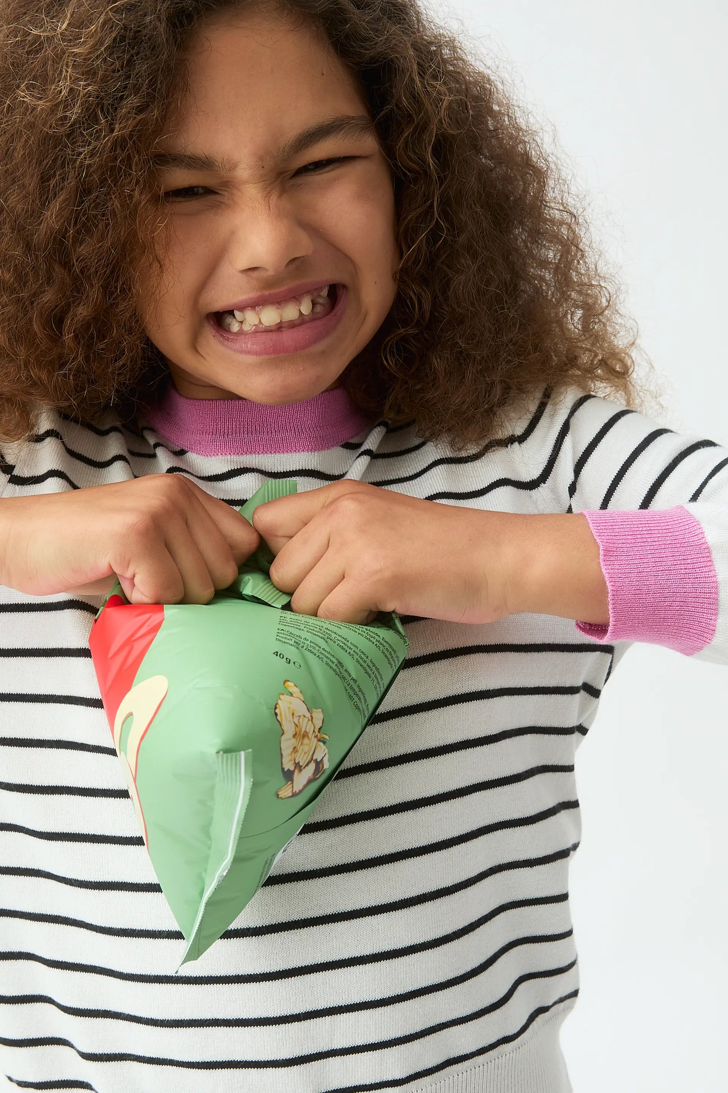 Jersey de niña con cuello rosado