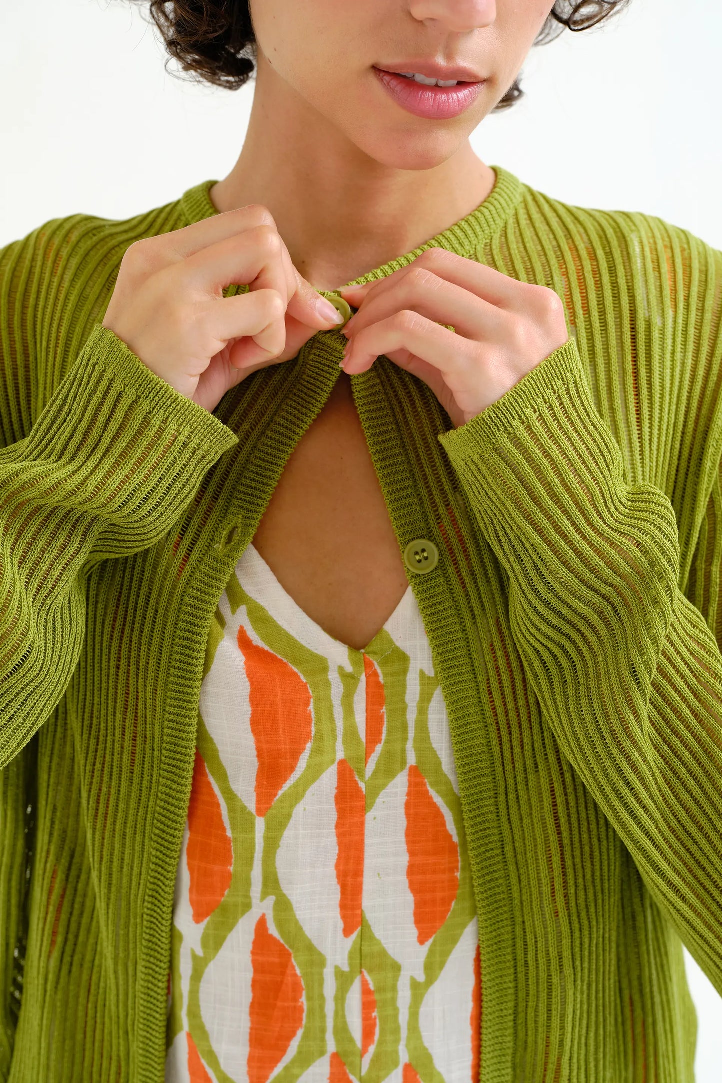 Cardigan verde in maglia a maniche lunghe