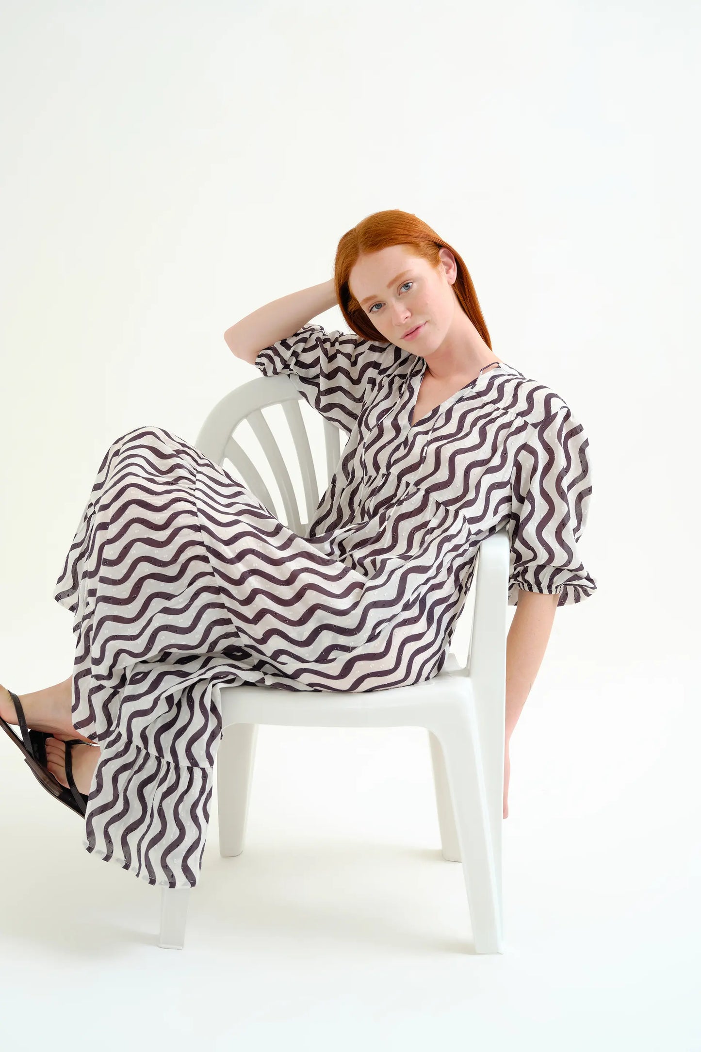 Long beach dress with Wave print Black & White