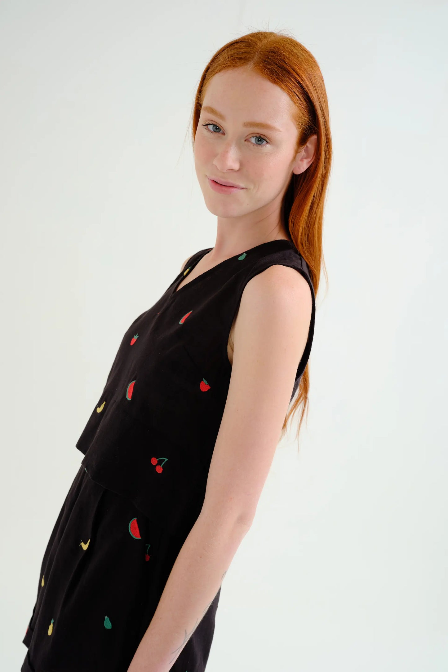 Top 100% black cotton with fruit salad embroidery