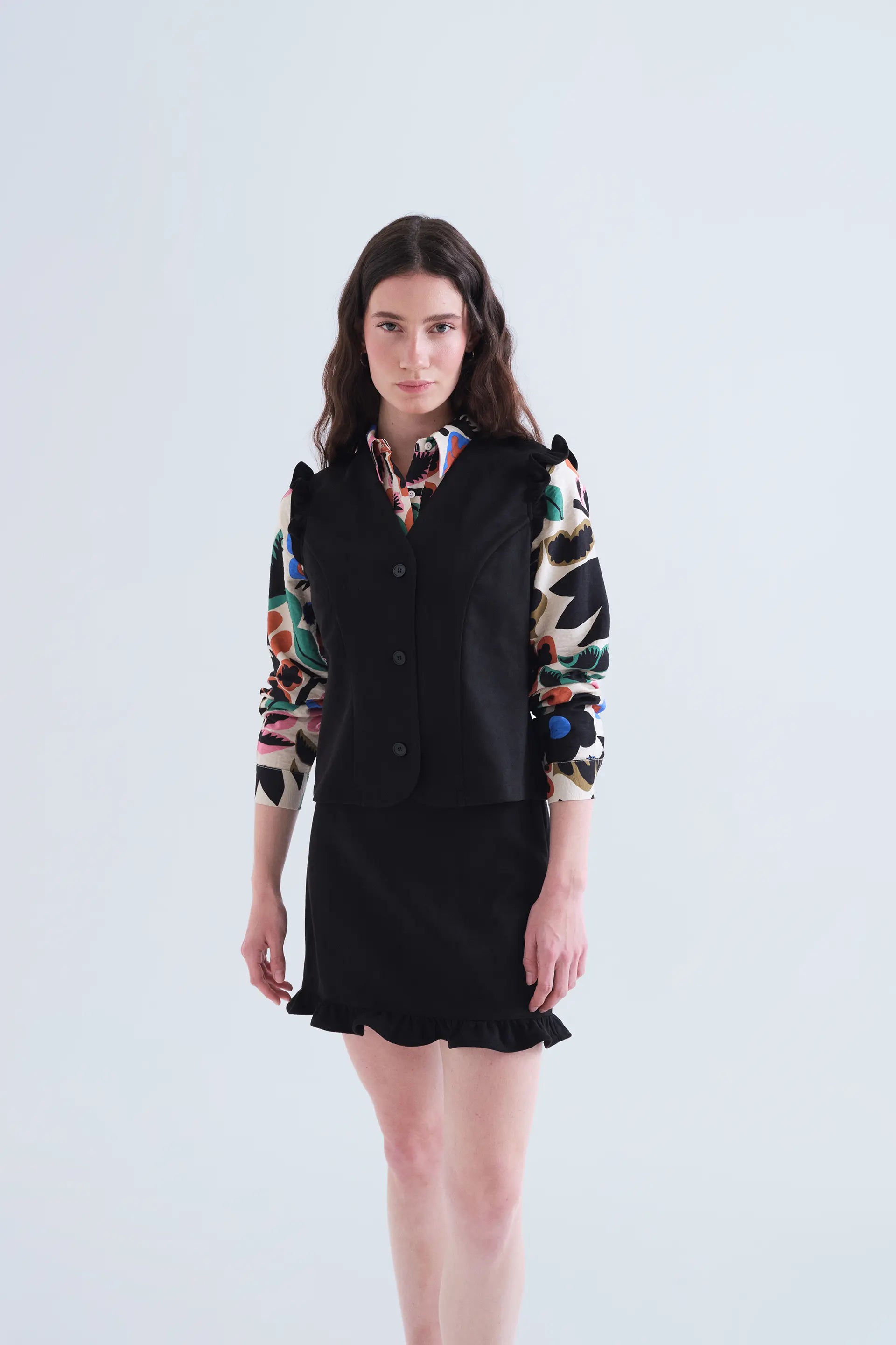 Black Suede Vest - Compañía Fantástica
