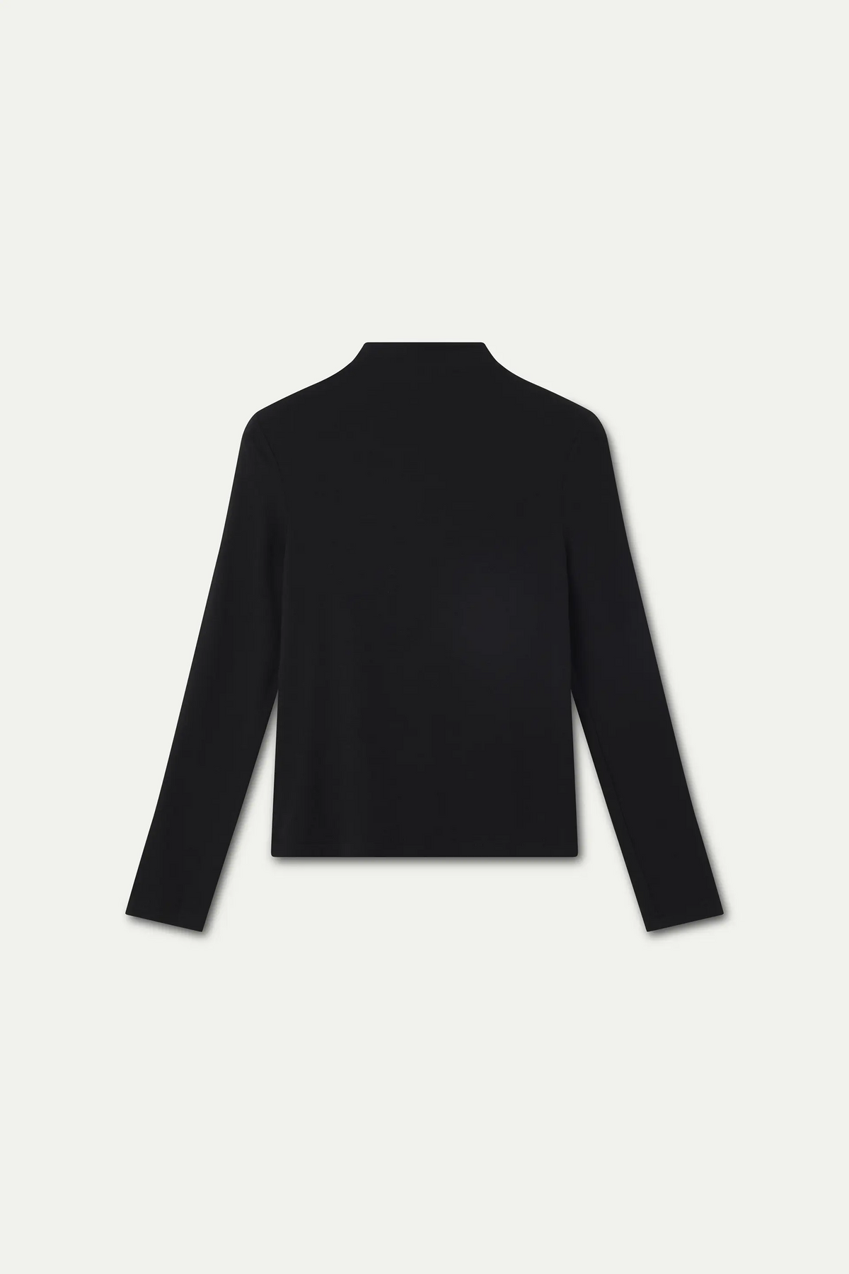Camiseta básica negra cuello alto