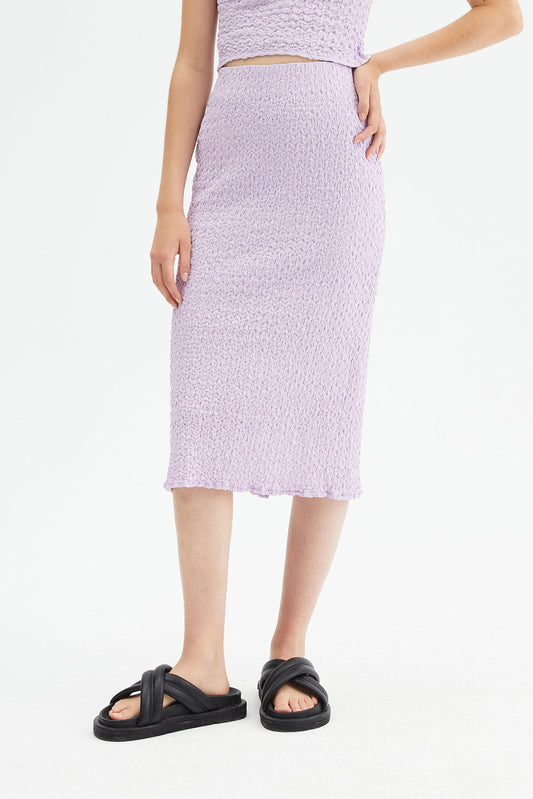 Falda midi en tejido elástico fruncido lila