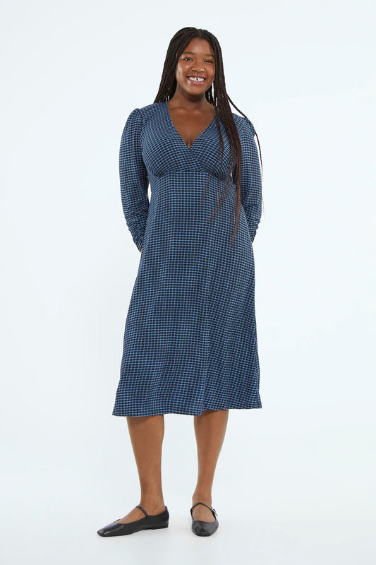 Fitted midi dress with blue check print