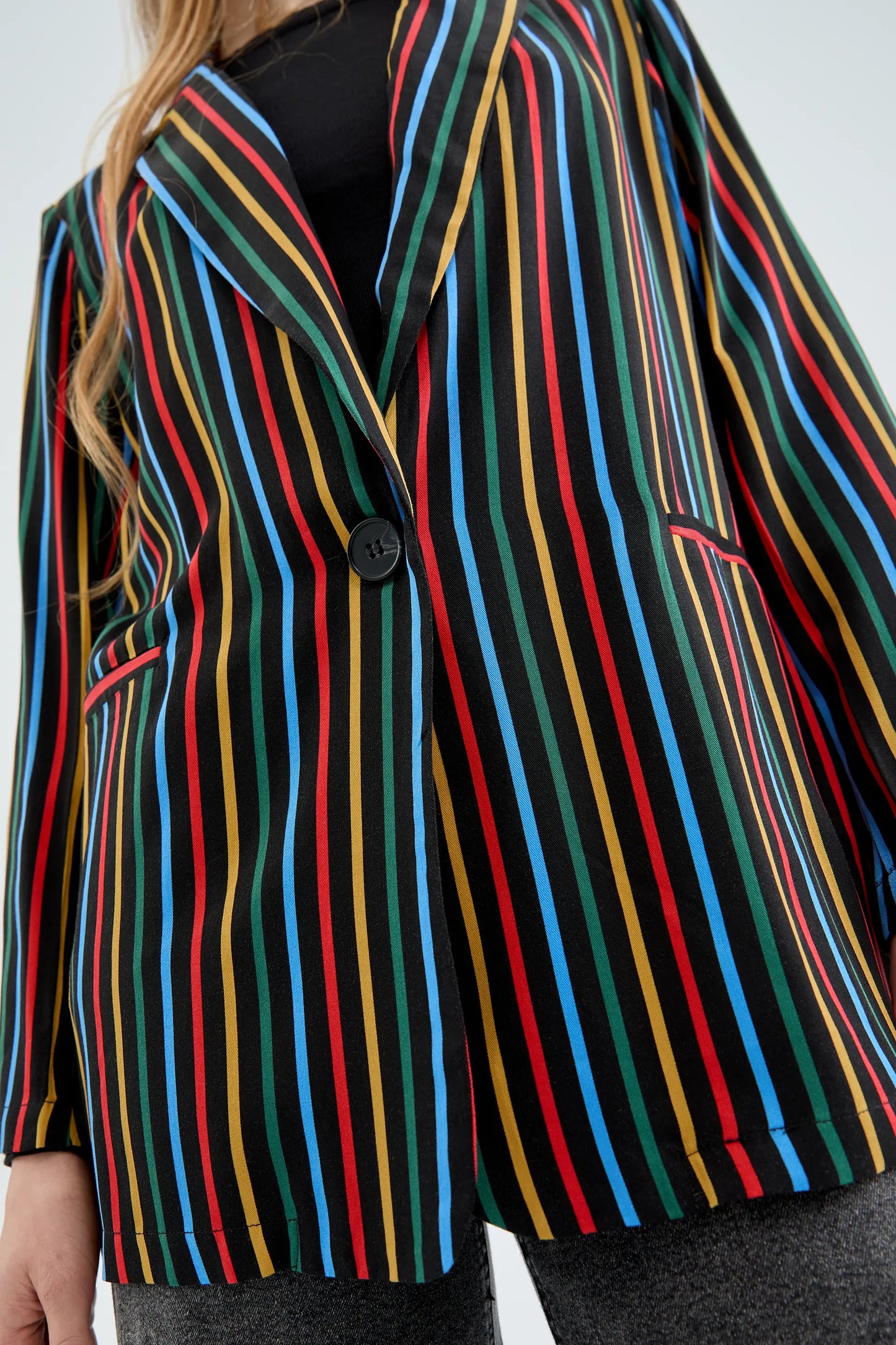 Flowing blazer with multicolored striped print