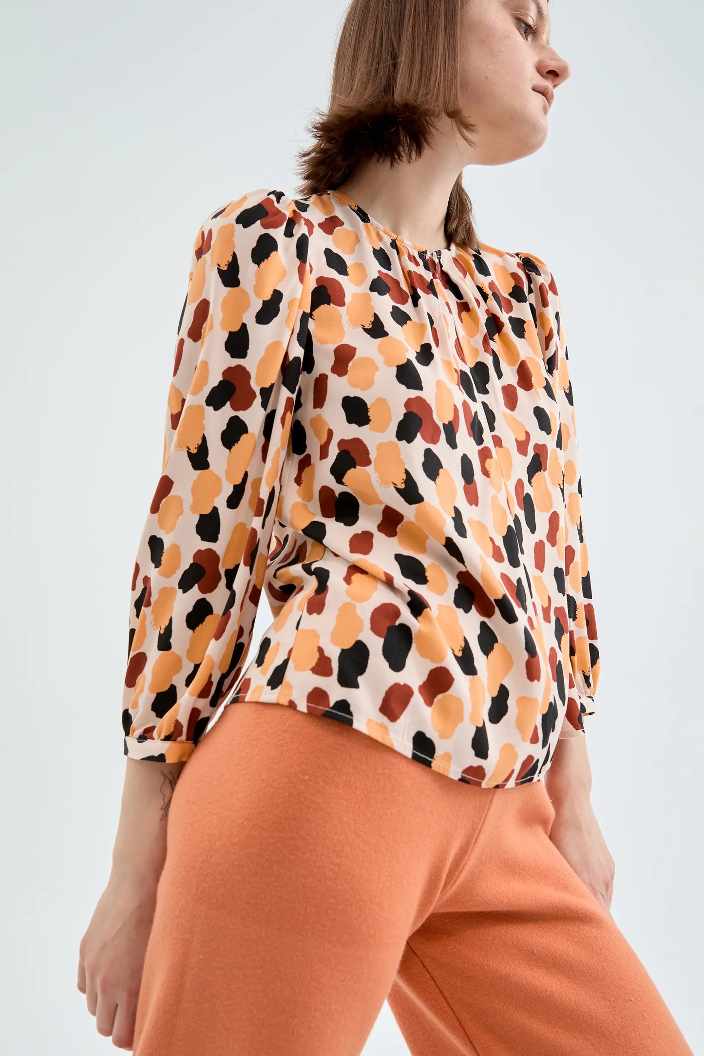 Blouse with puff sleeves and polka dot print