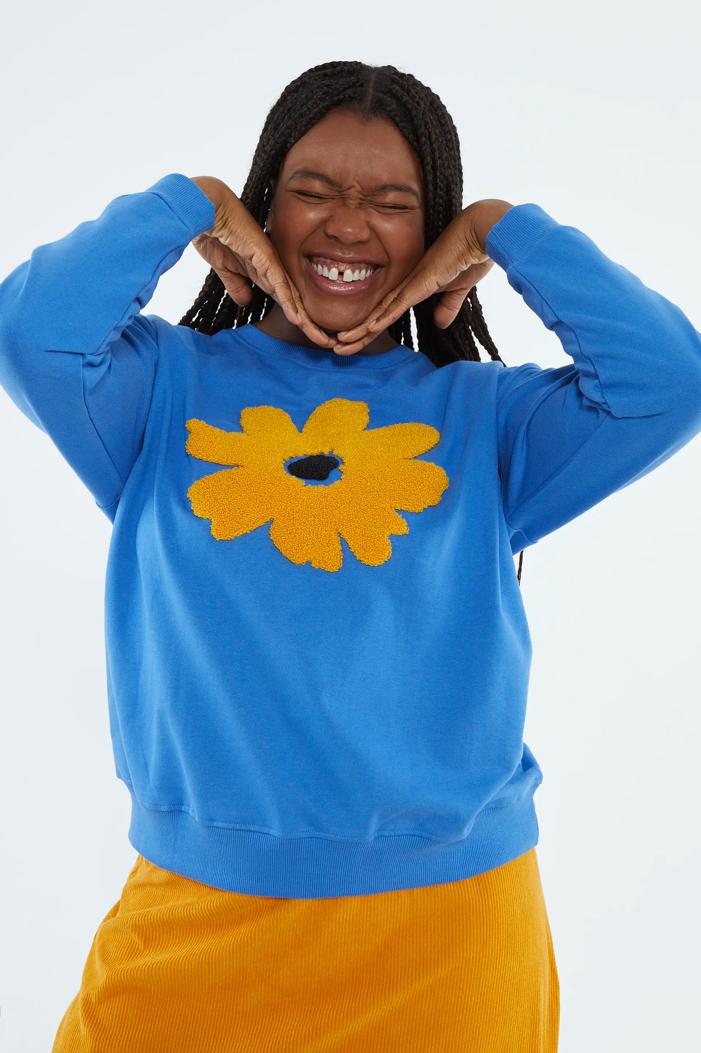 Fleece sweatshirt with flower graphic