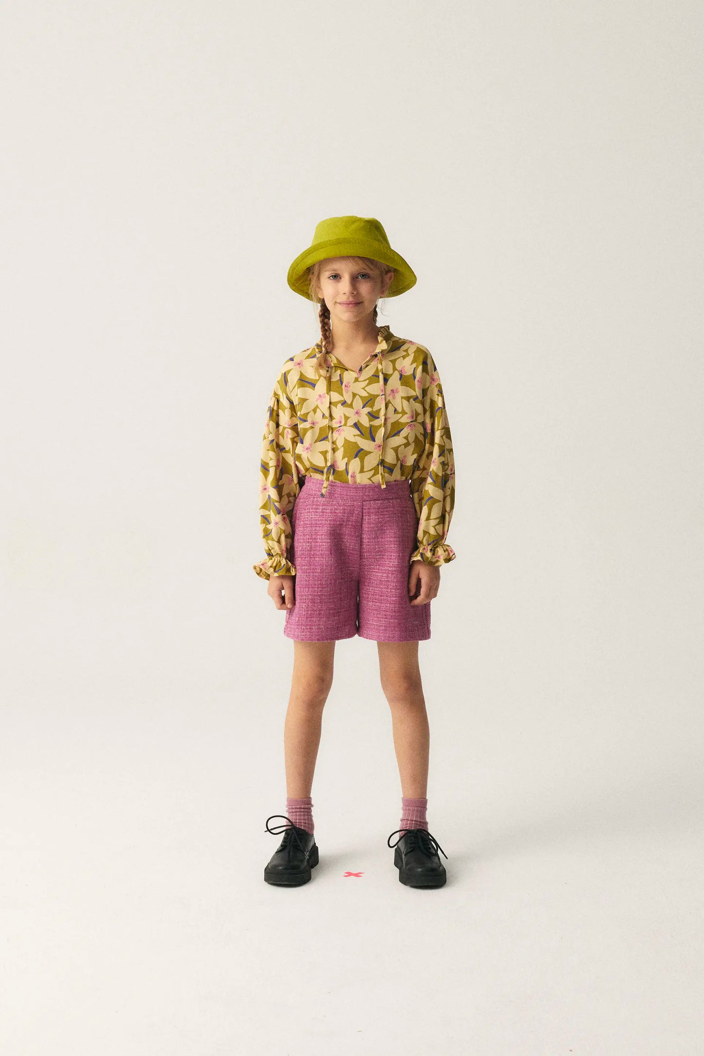 Girl's pink tweed Bermuda shorts