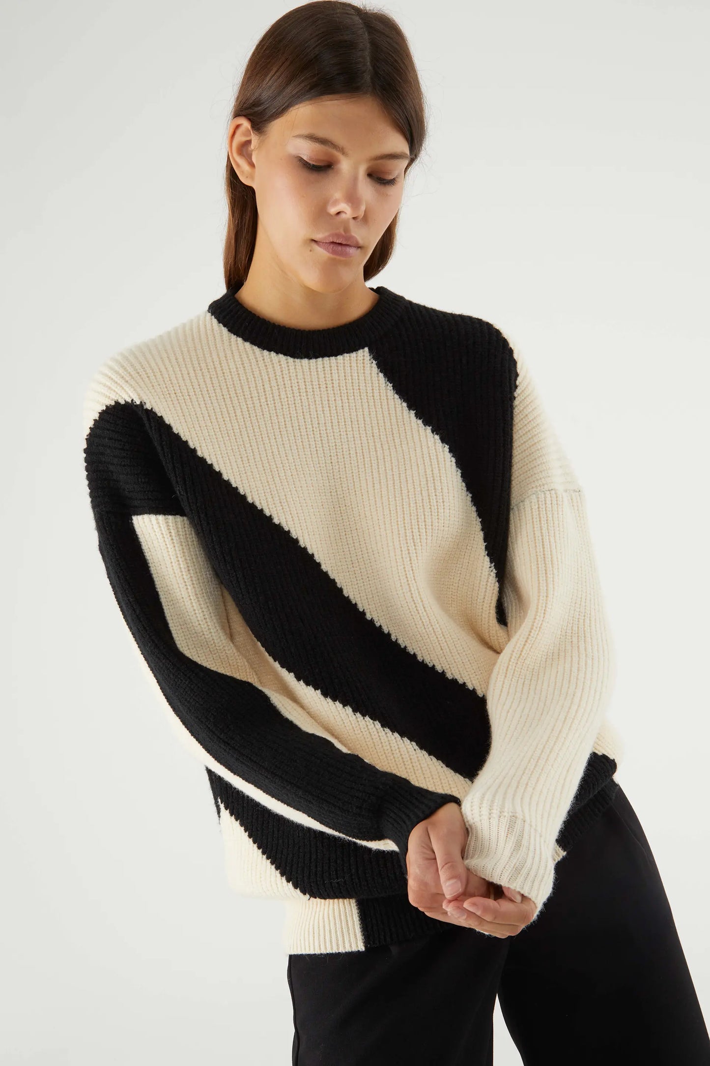 Two-tone beige knit sweater