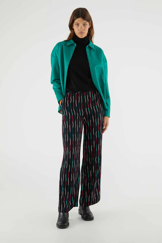 Long straight suit pants with black striped print