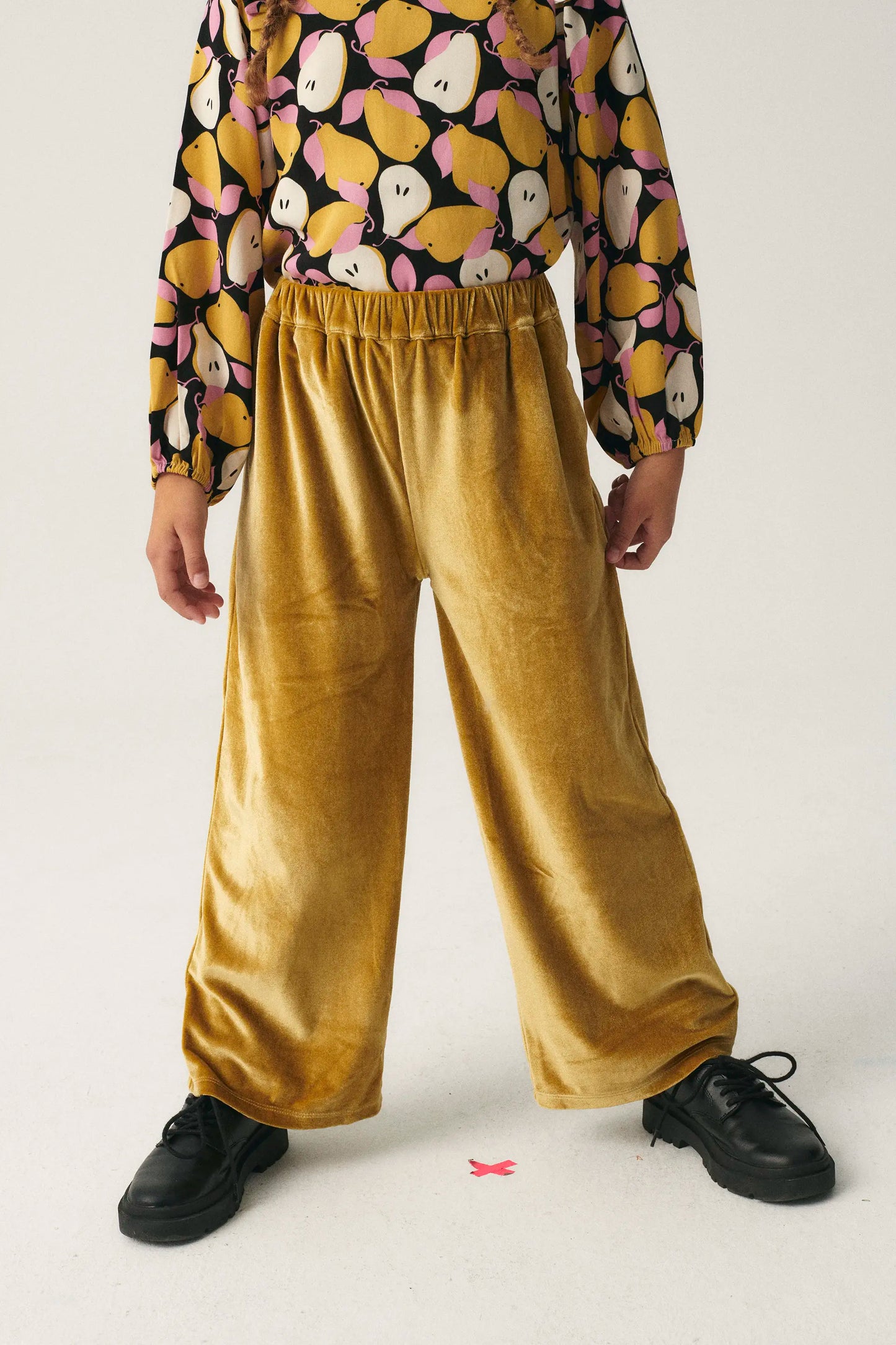 Pantalón unisex en terciopelo amarillo