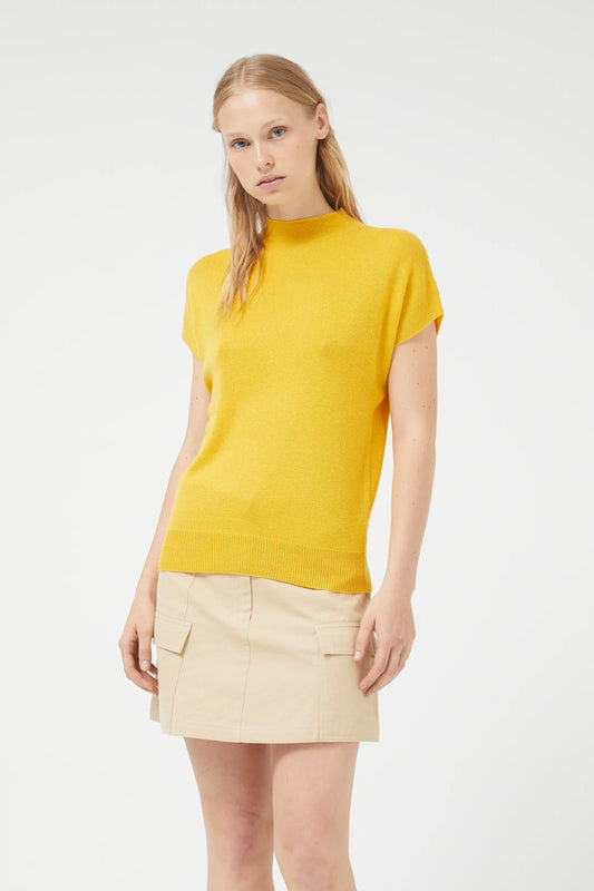 Yellow short sleeve sweater