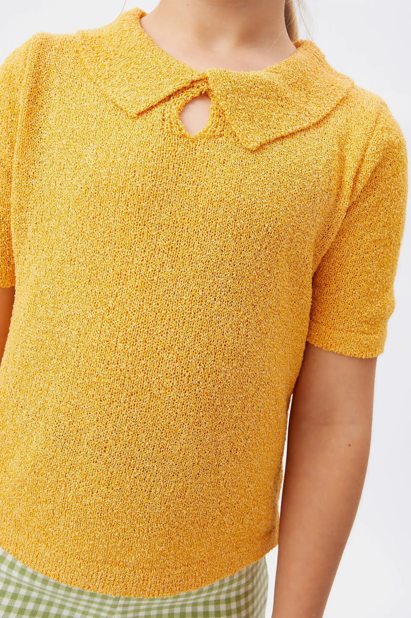 Jersey de niña cuello polo amarillo