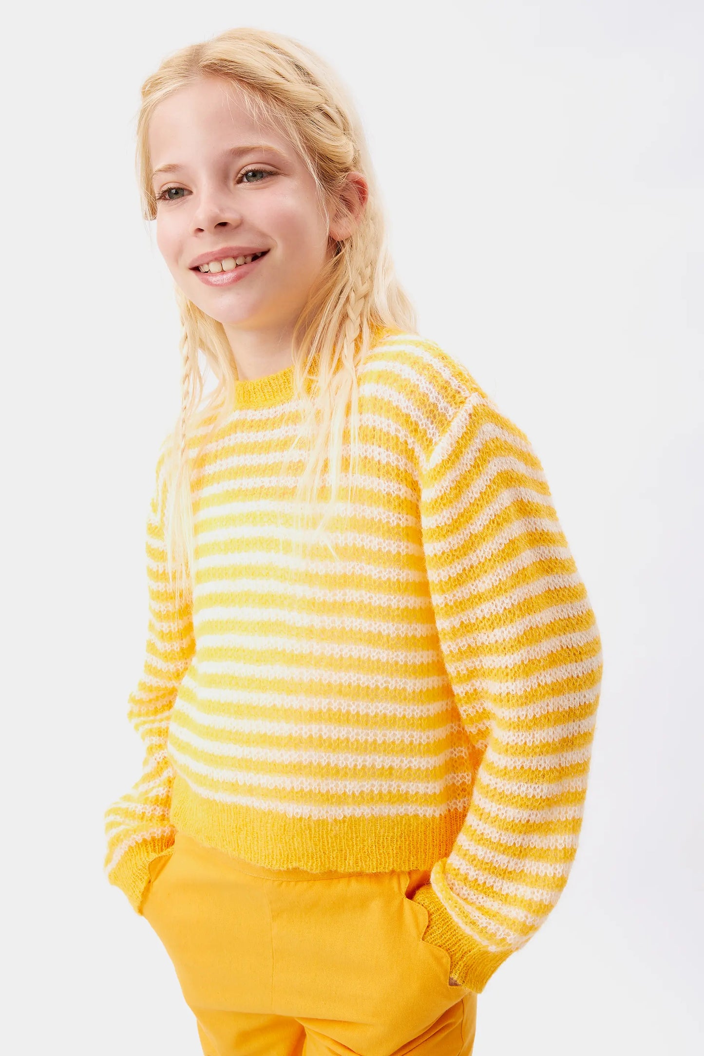 Jersey de niña punto trenzado rayas amarillo