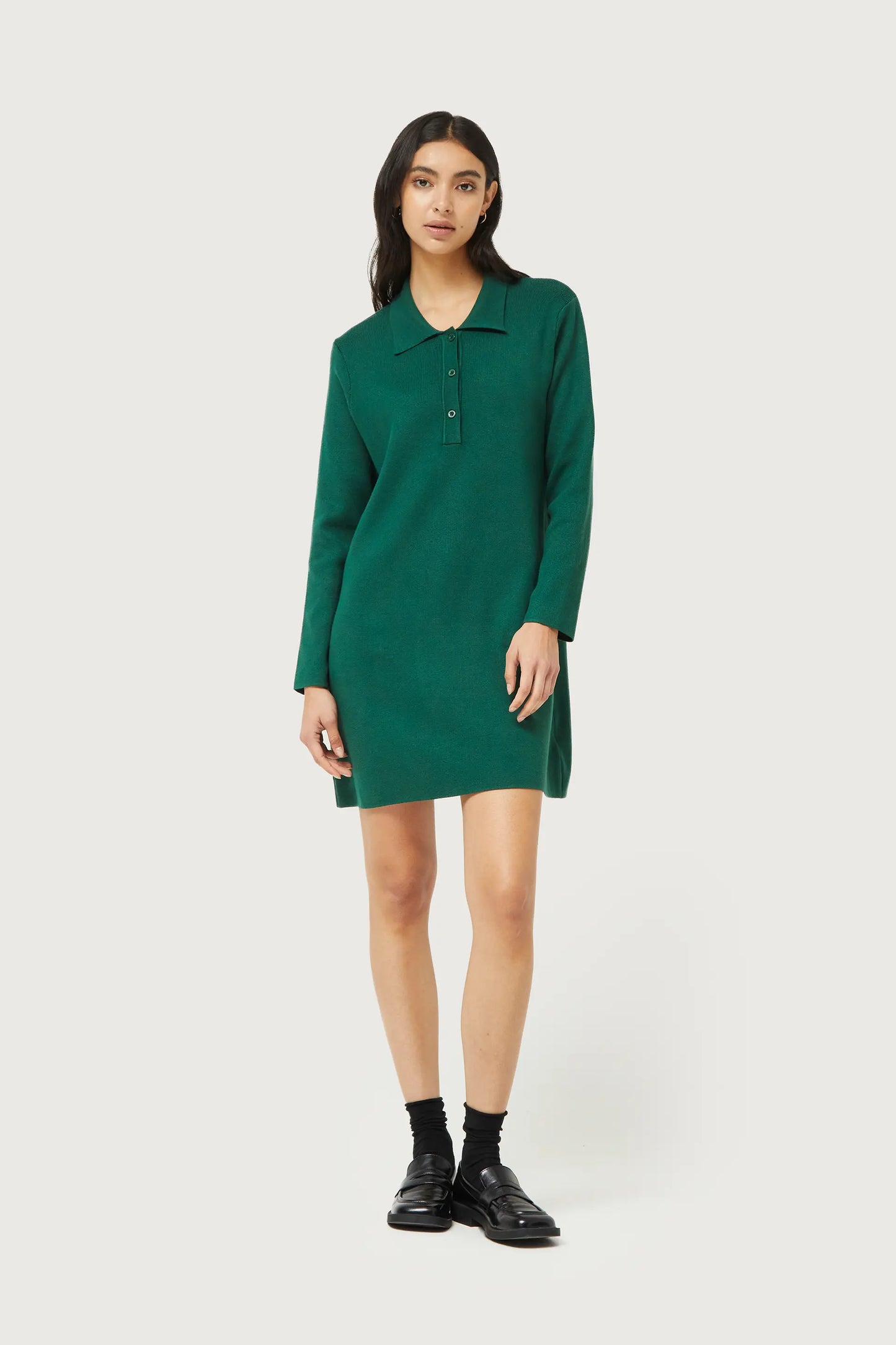 Short dress with green polo collar