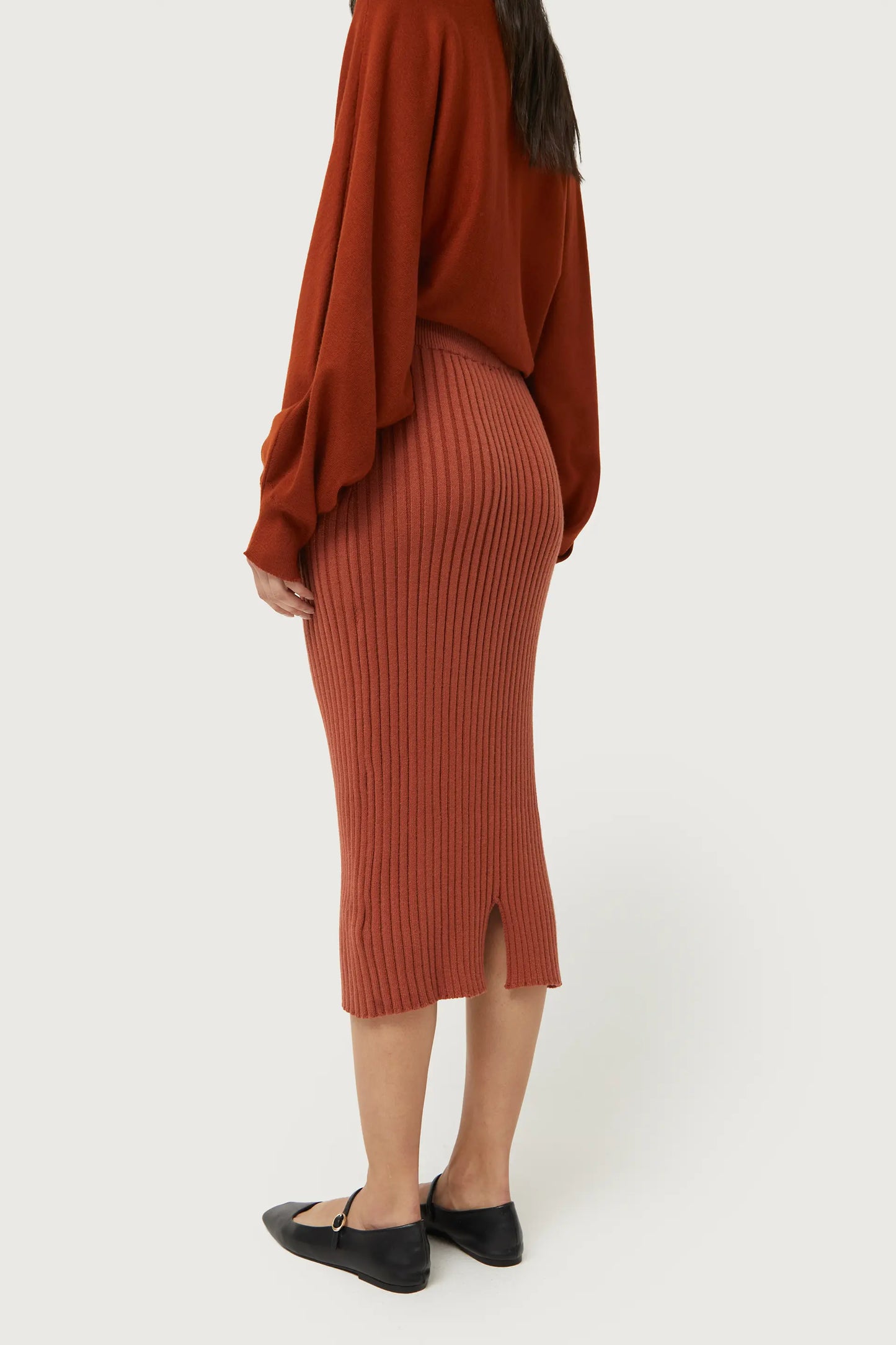 Brown knitted midi skirt