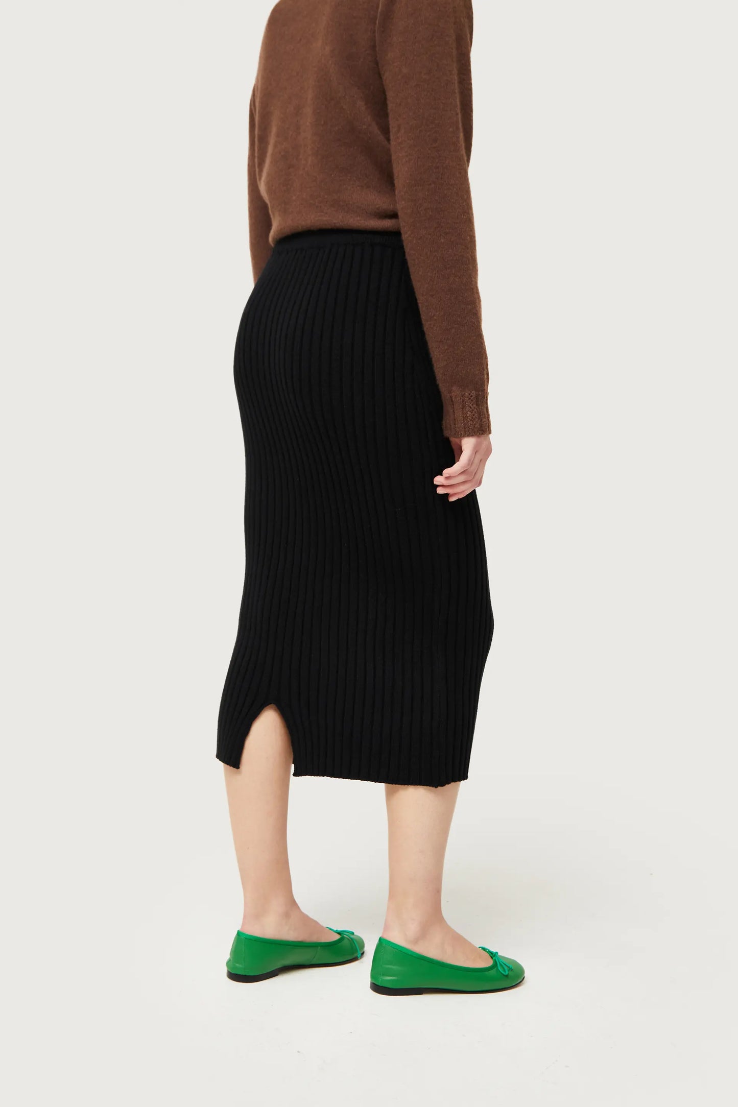 Black knitted midi skirt