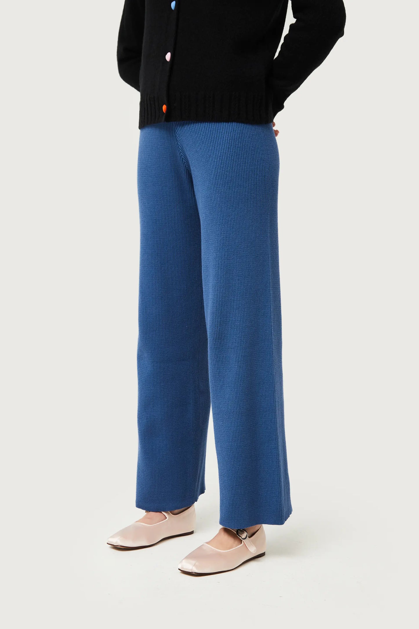 Straight blue knit pants