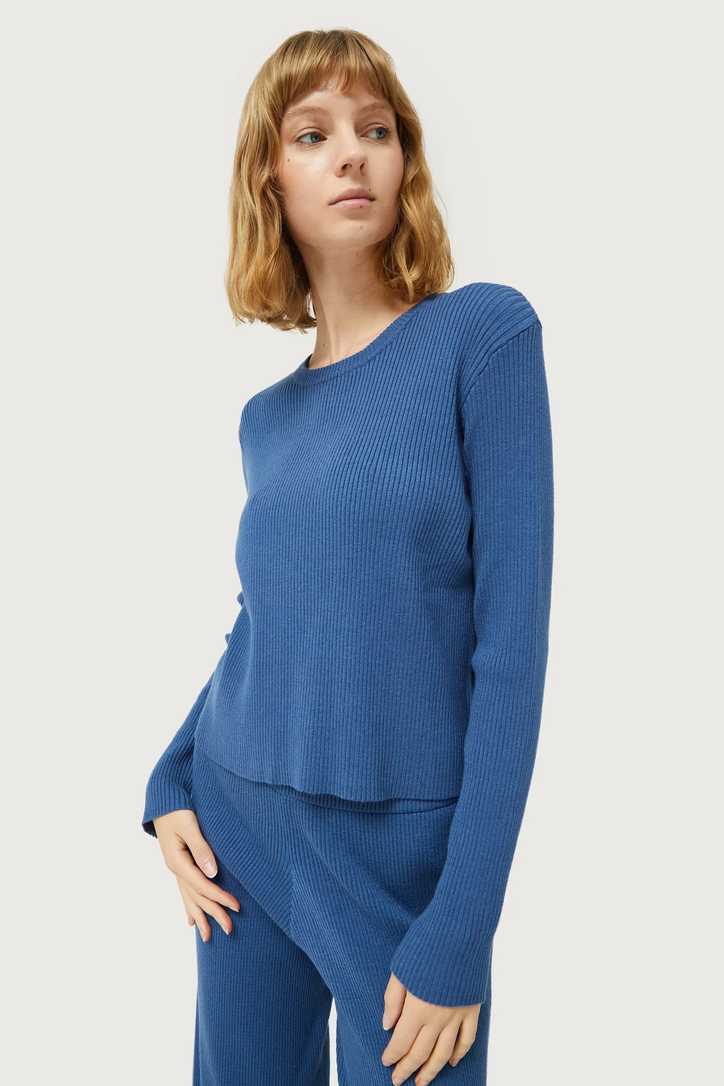 Blue ribbed knit sweater