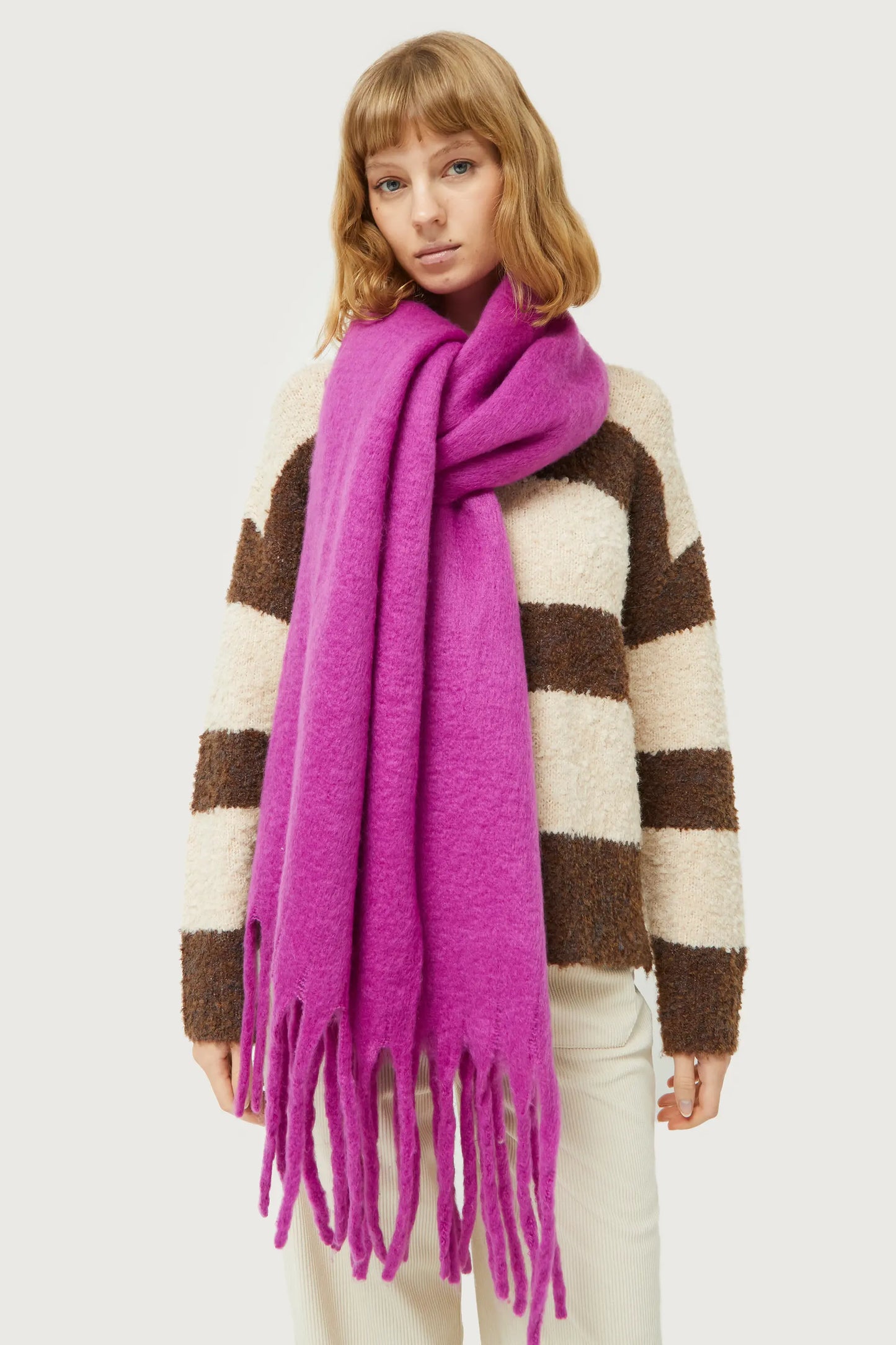 Long scarf with purple fringes