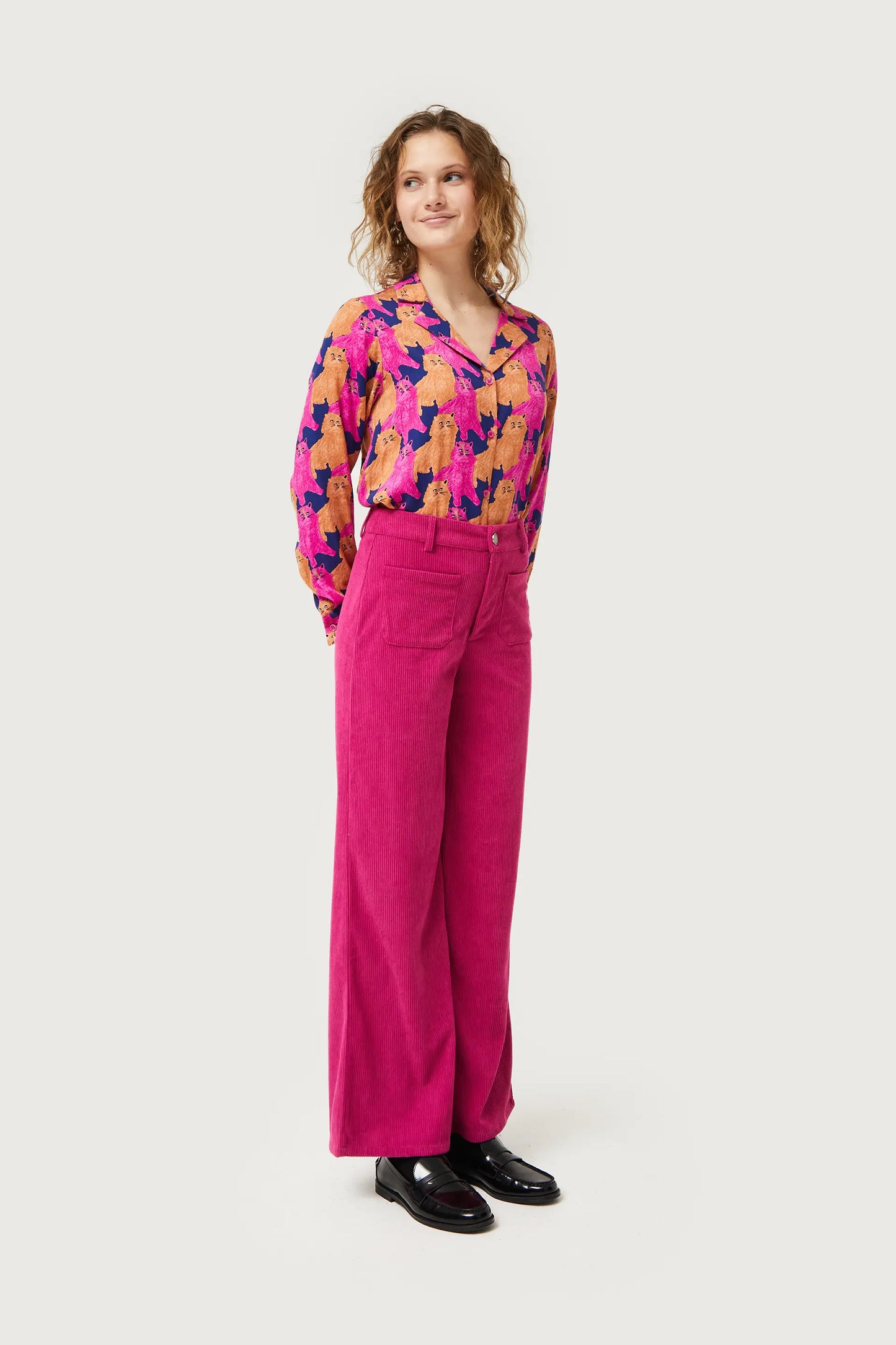 Pantaloni di velluto a coste fucsia