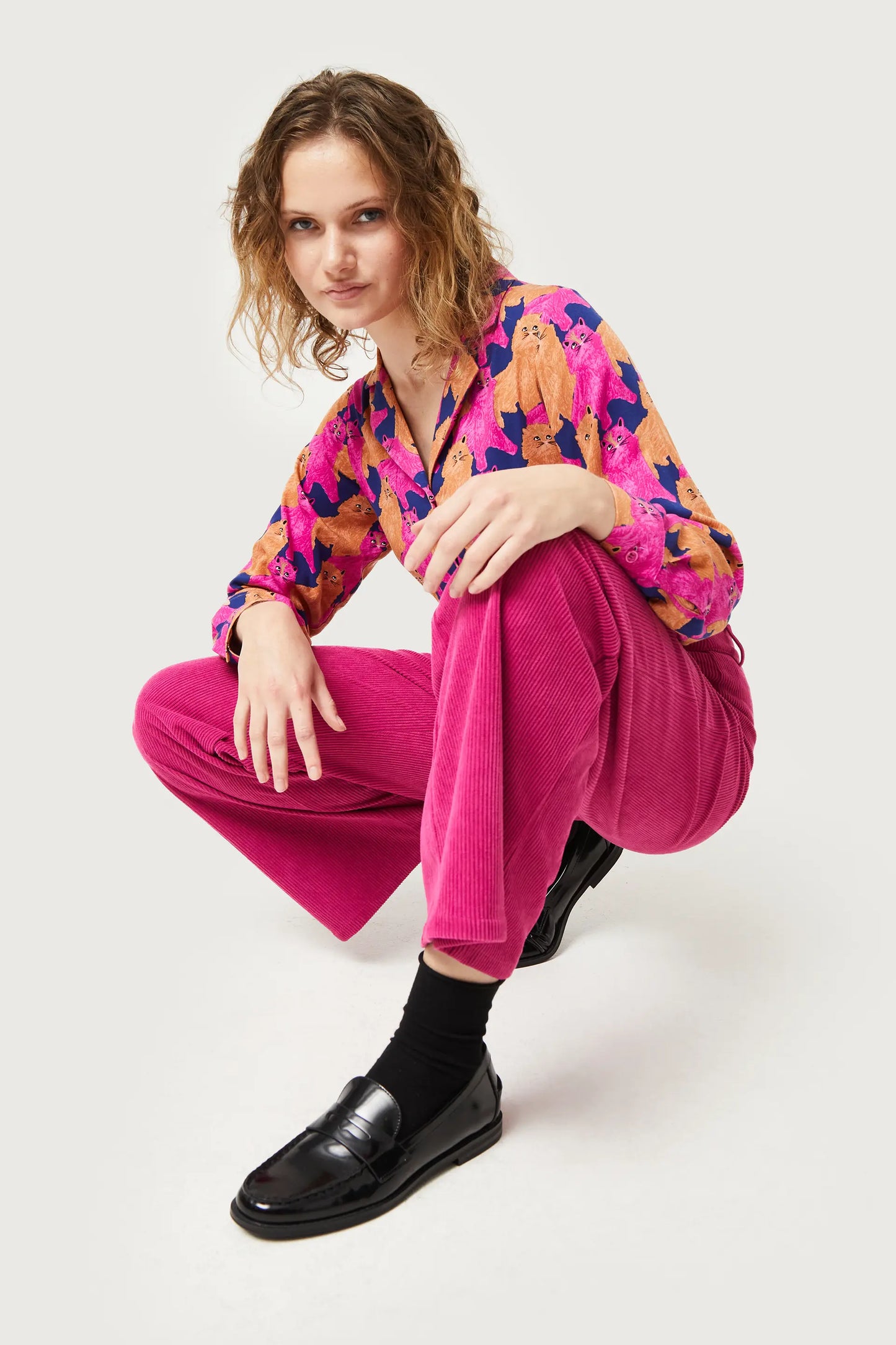 Pantaloni di velluto a coste fucsia