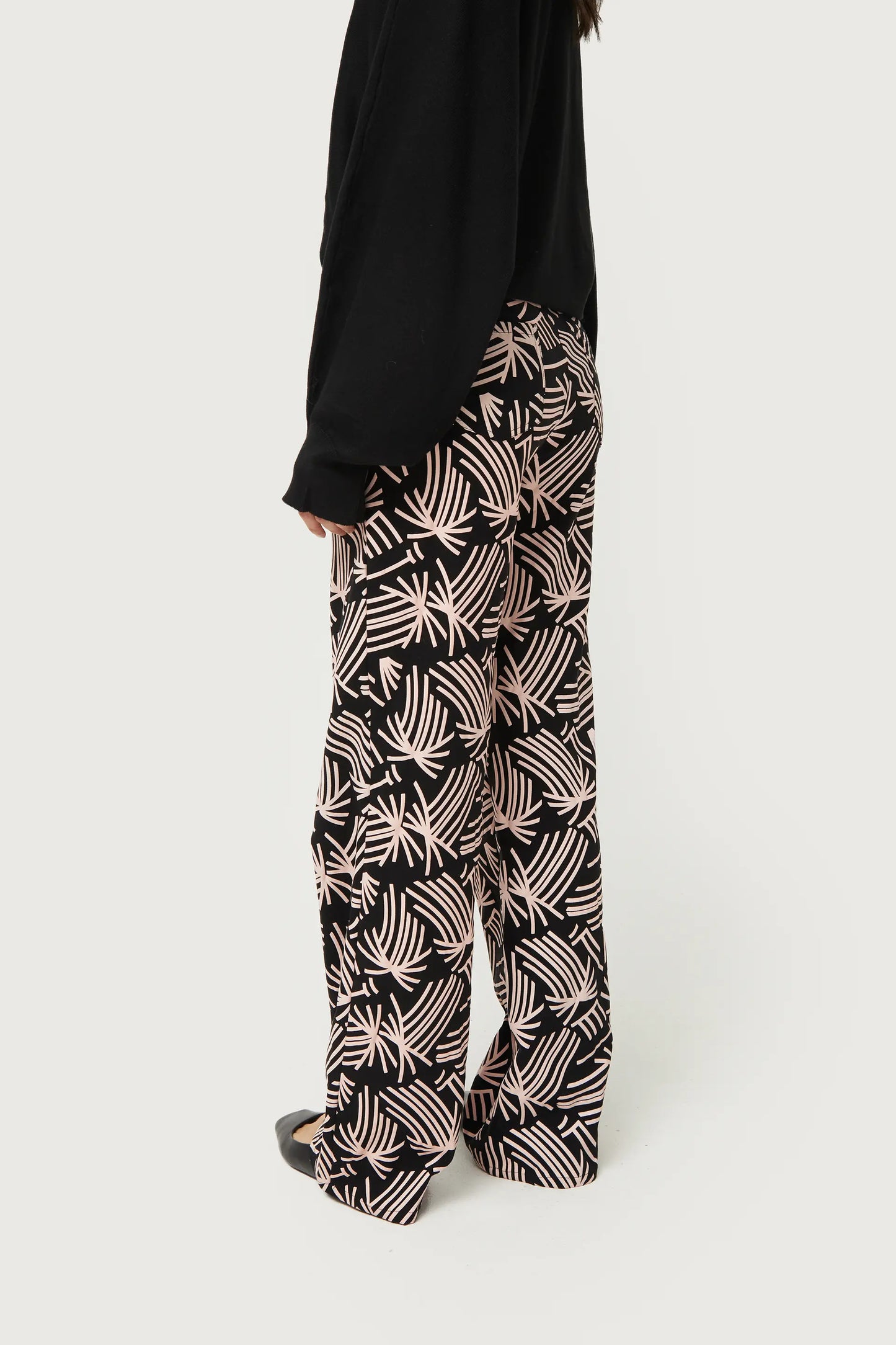 Straight pants with abstract Phoenix print