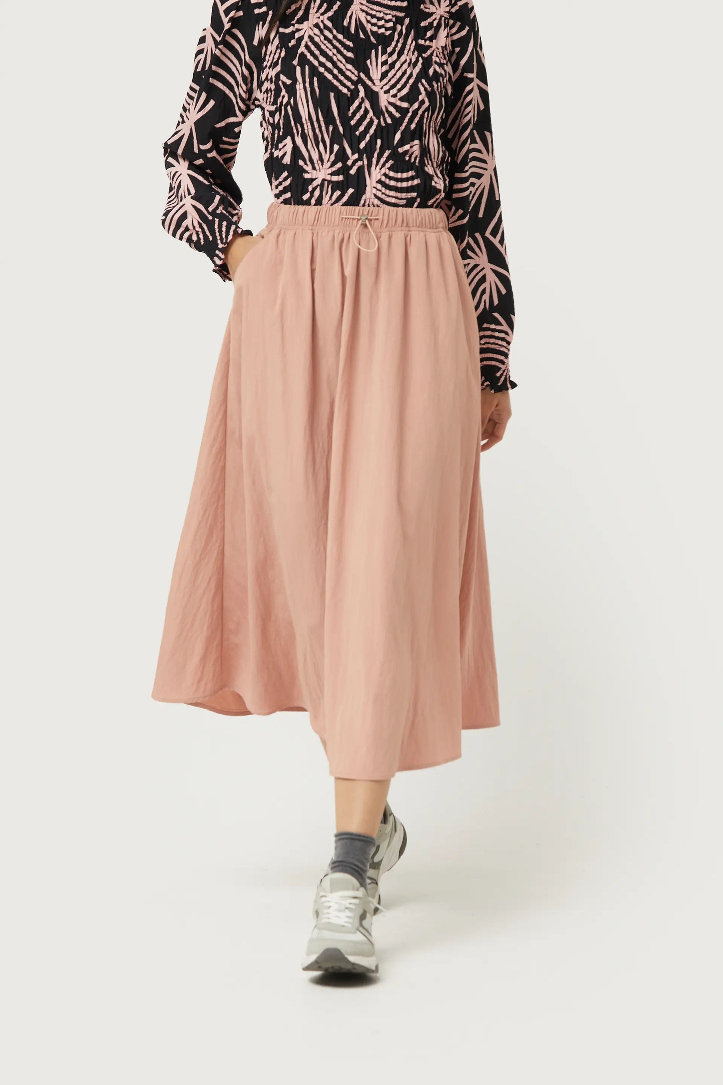 Midi skirt in pink technical fabric