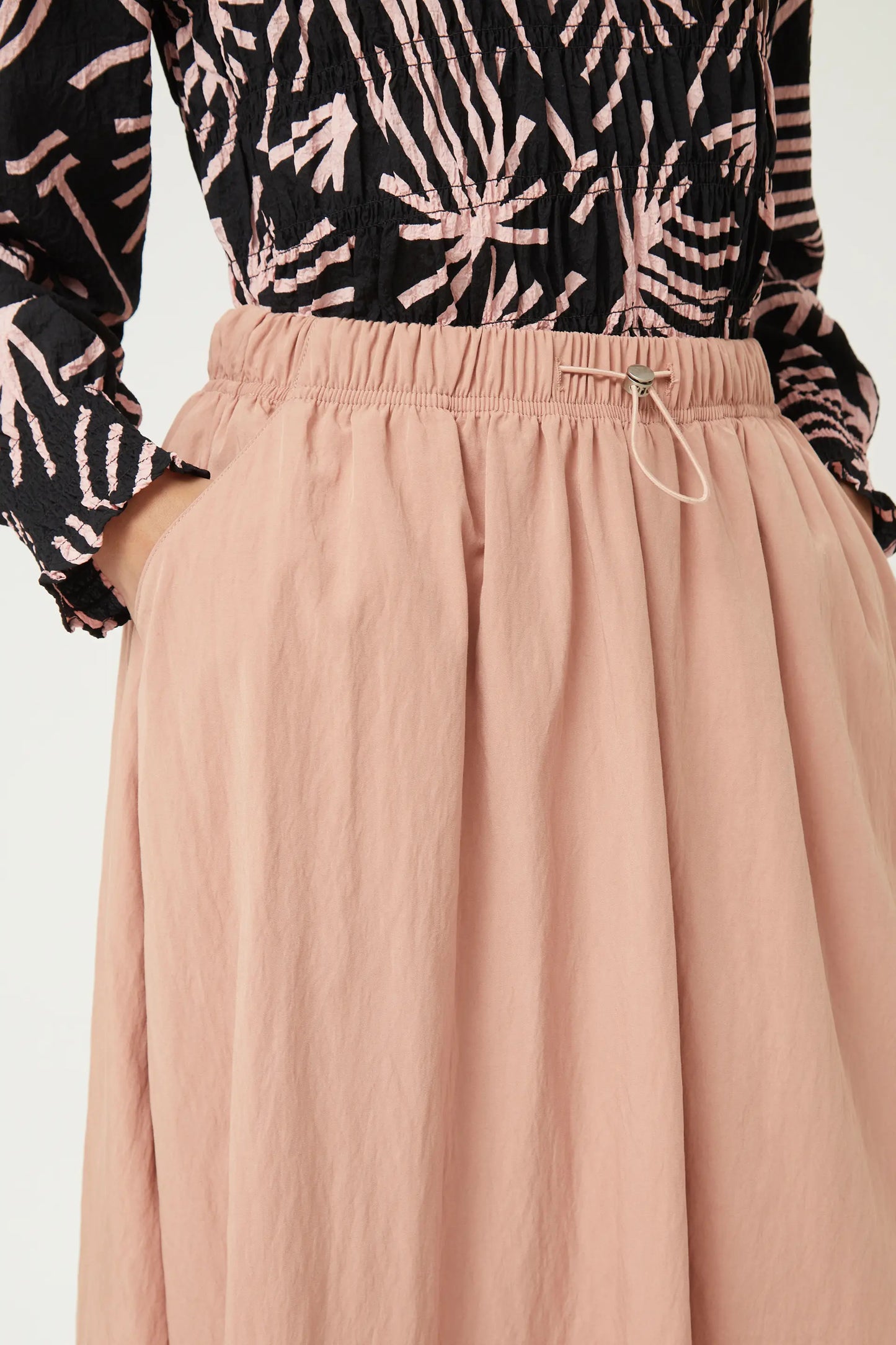 Midi skirt in pink technical fabric