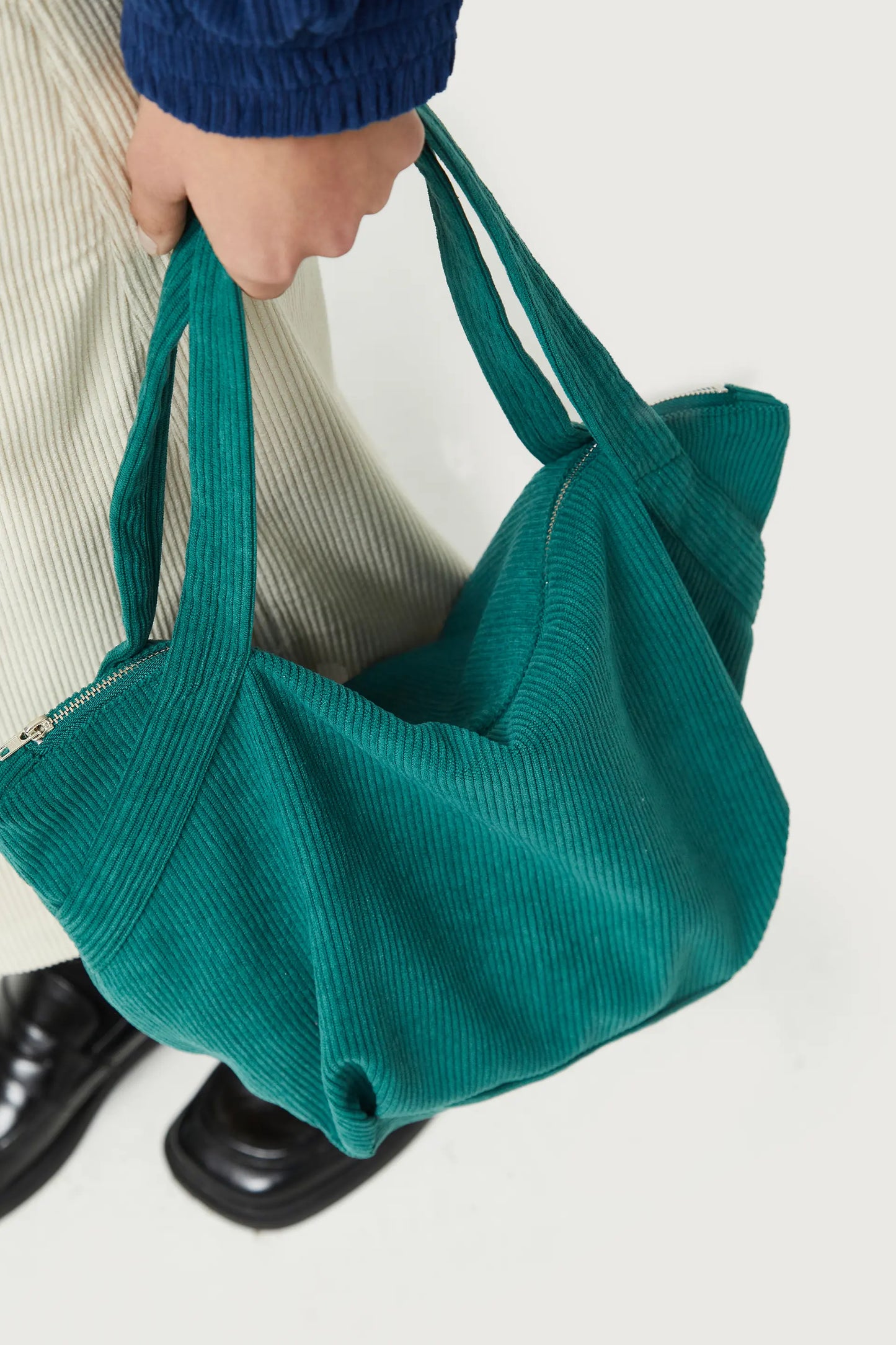 Green corduroy shoulder bag