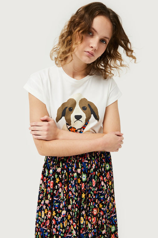 Camiseta con print de perro estampado floral