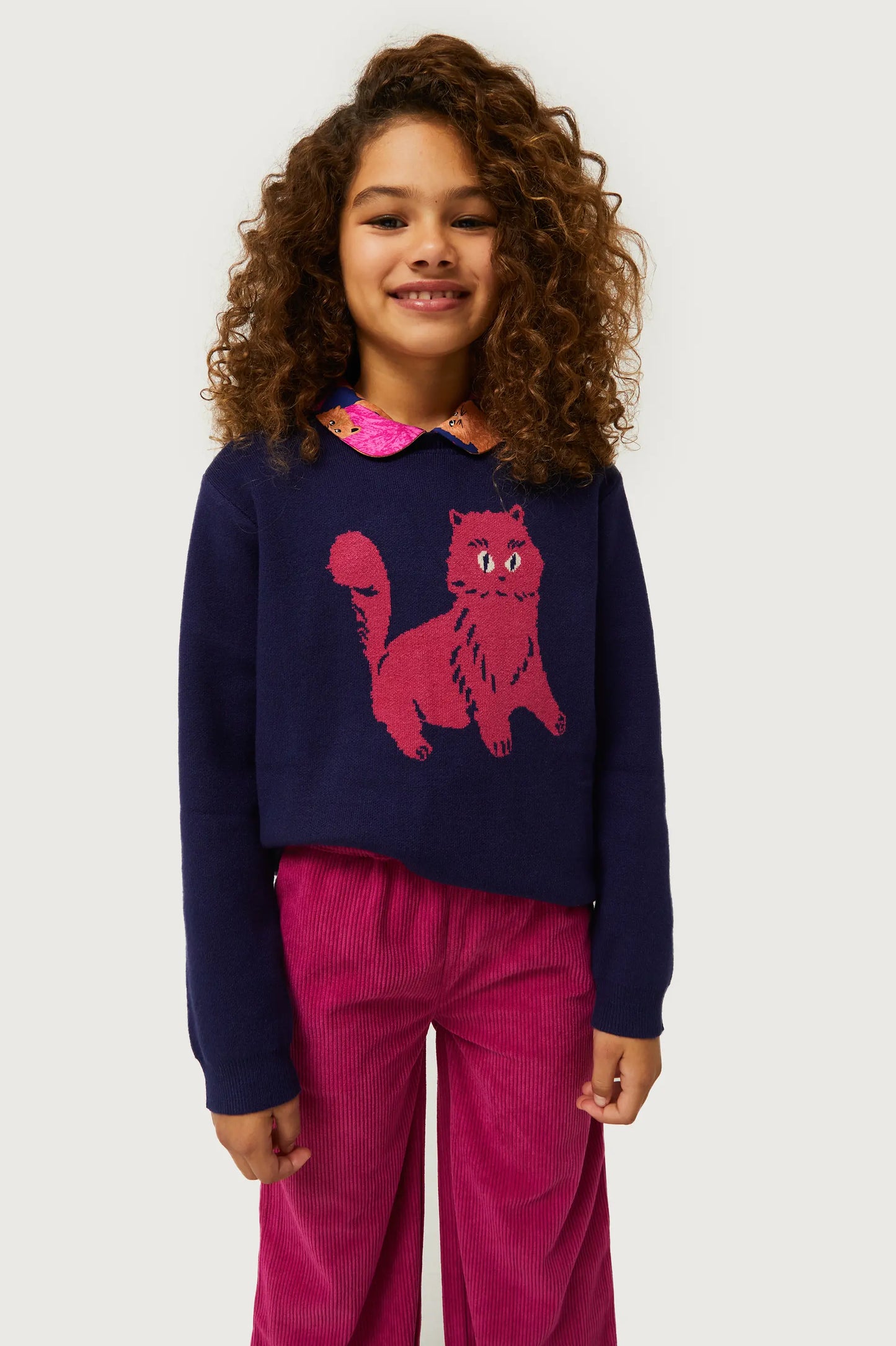 Girl's sweater with cat print