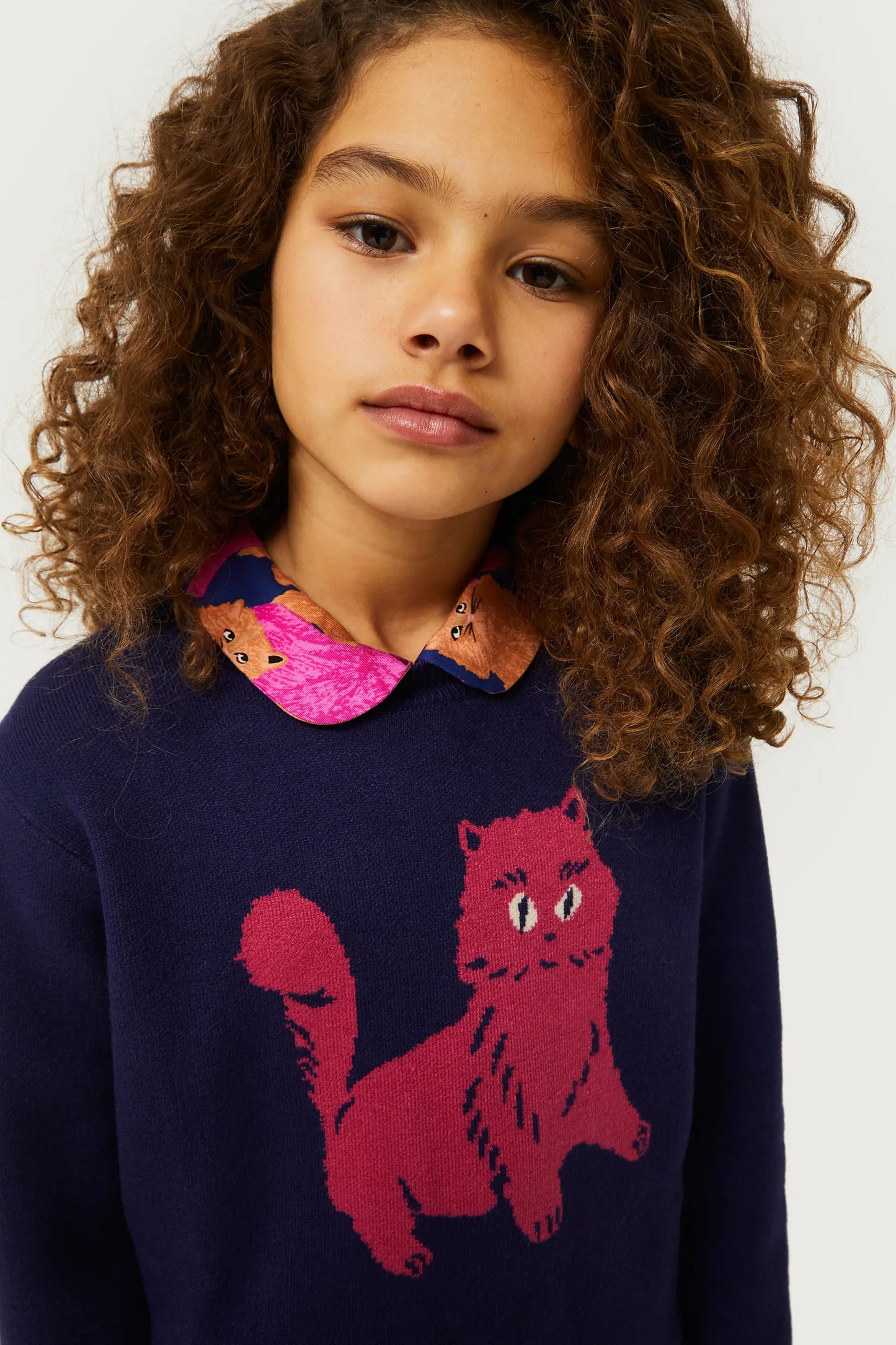 Girl's sweater with cat print