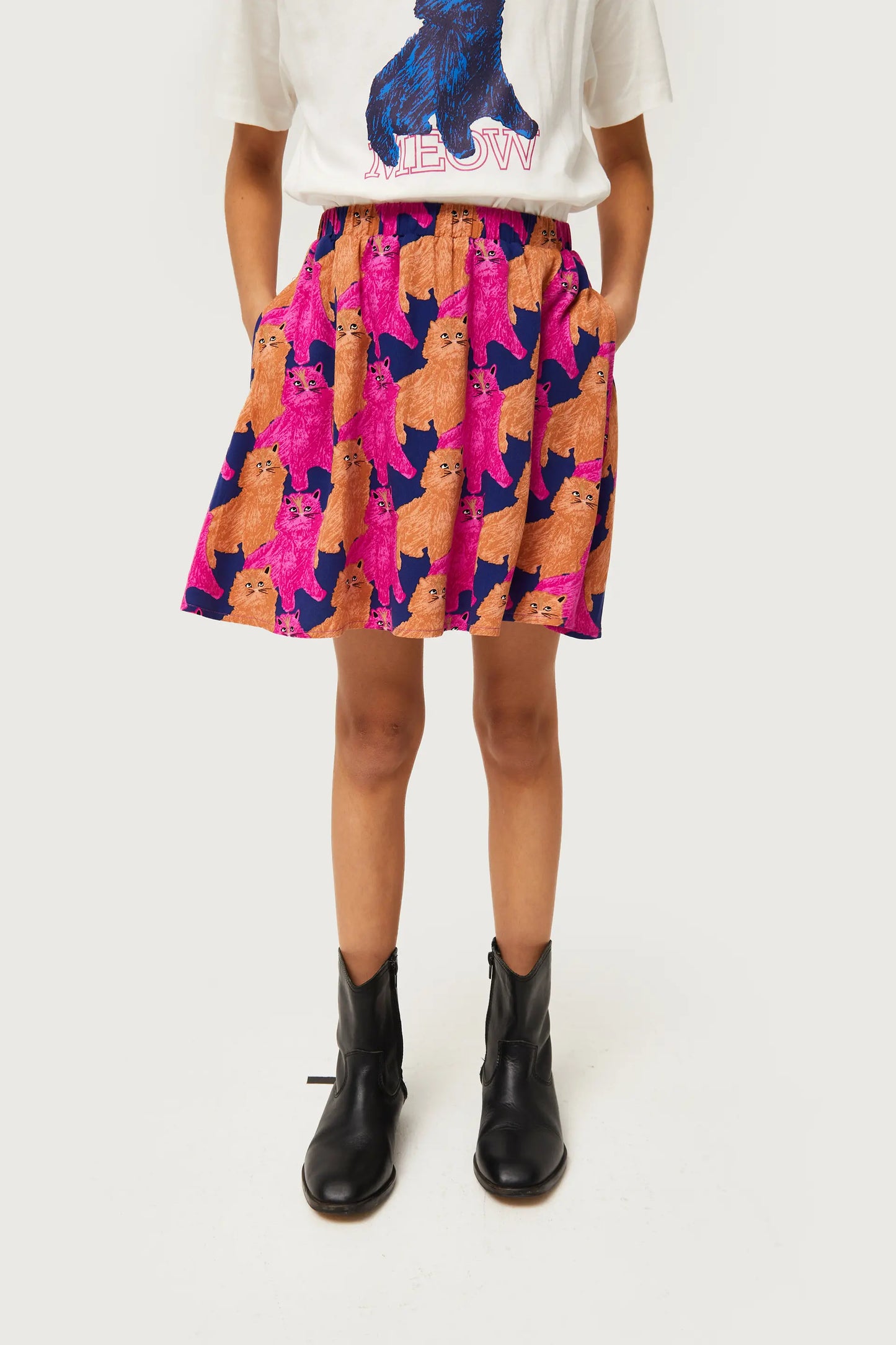 Girl's short skirt with cat print